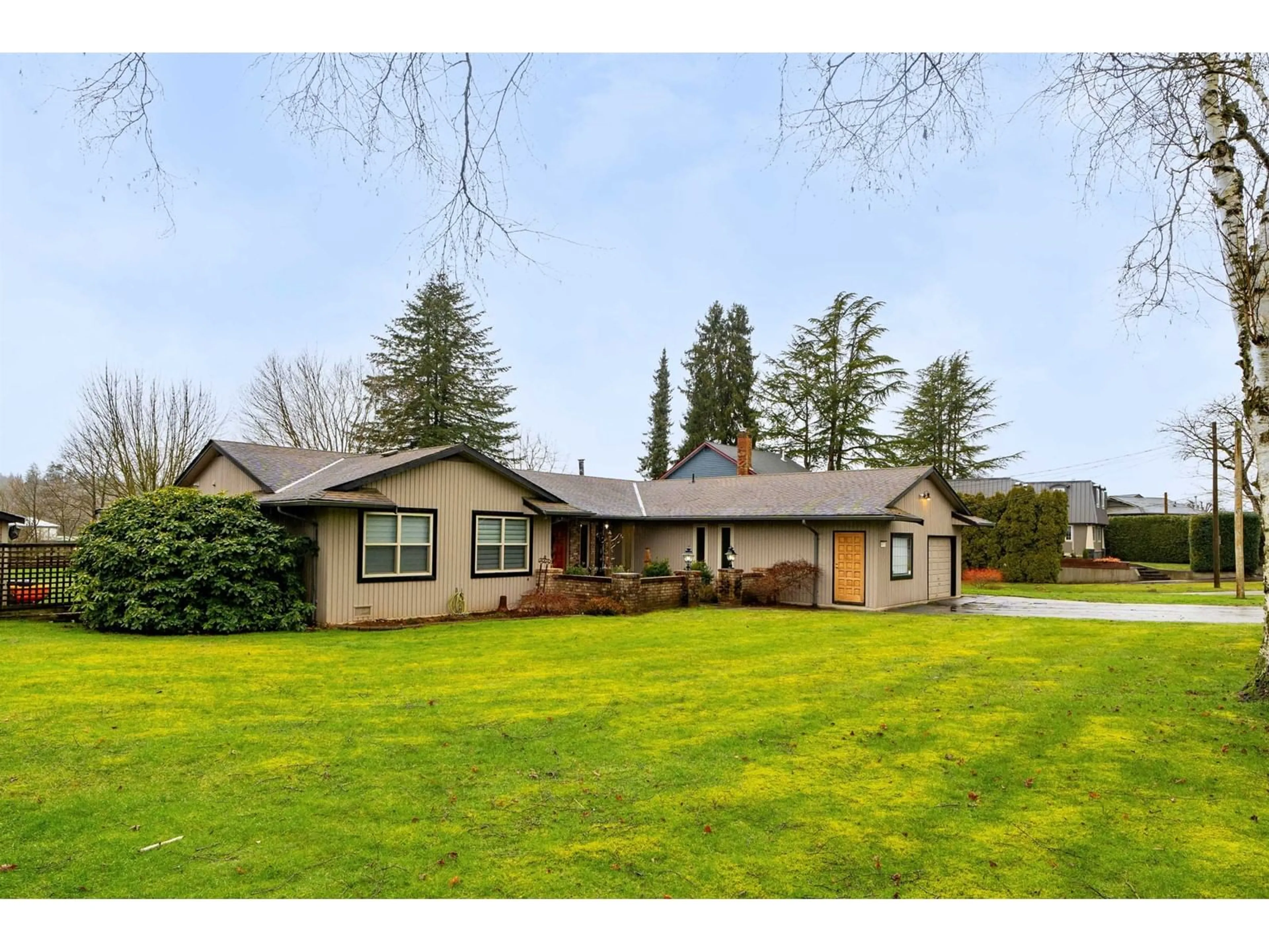 A pic from outside/outdoor area/front of a property/back of a property/a pic from drone, unknown for 8877 WRIGHT, Langley British Columbia V1M3T1