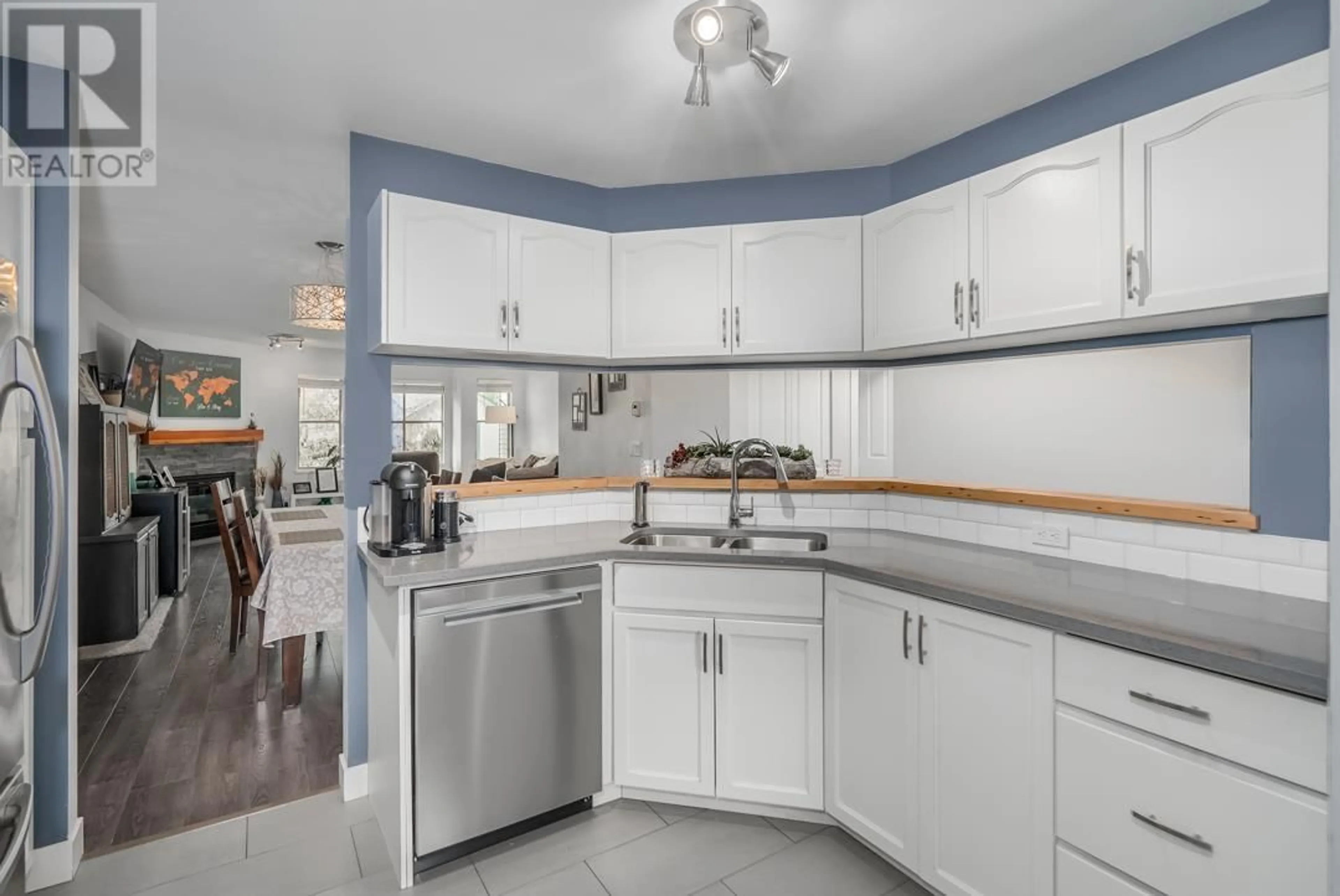 Open concept kitchen, ceramic/tile floor for 72 19160 119 AVE AVENUE, Pitt Meadows British Columbia V3Y2L7