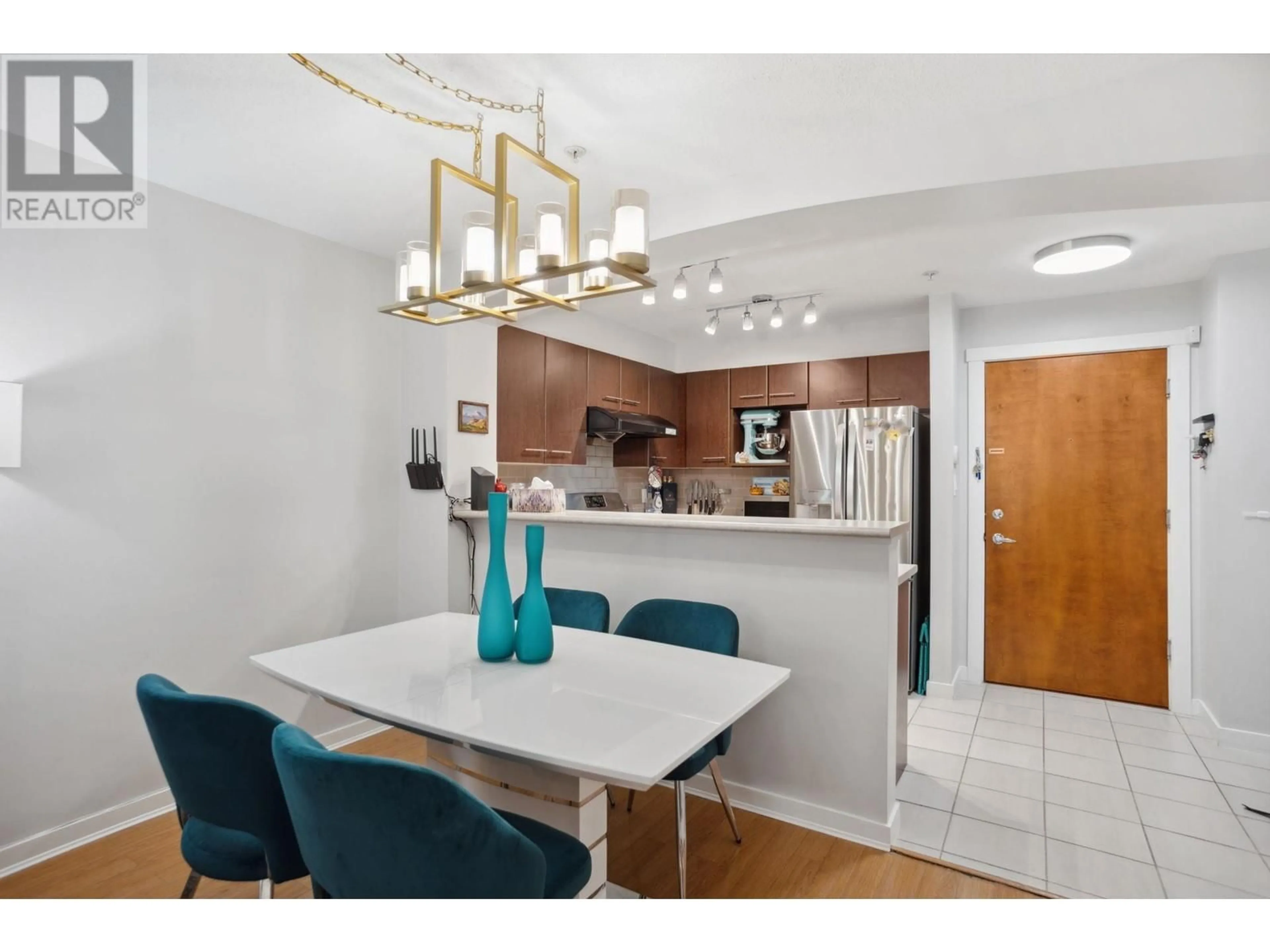 Open concept kitchen, unknown for 3205 - 5119 GARDEN CITY ROAD, Richmond British Columbia V6X4H8