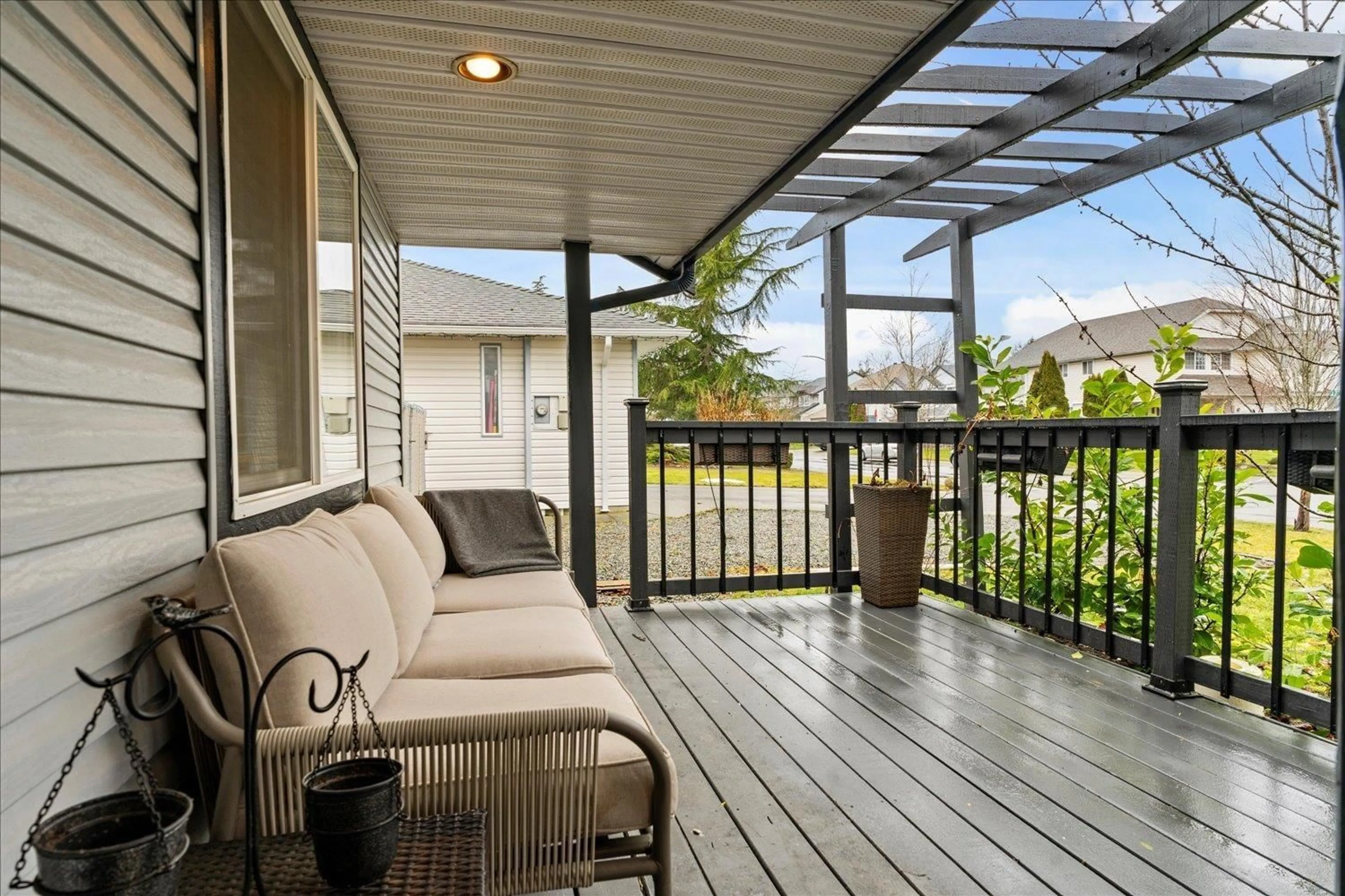 Patio, unknown for 27080 27, Langley British Columbia V4W3E7