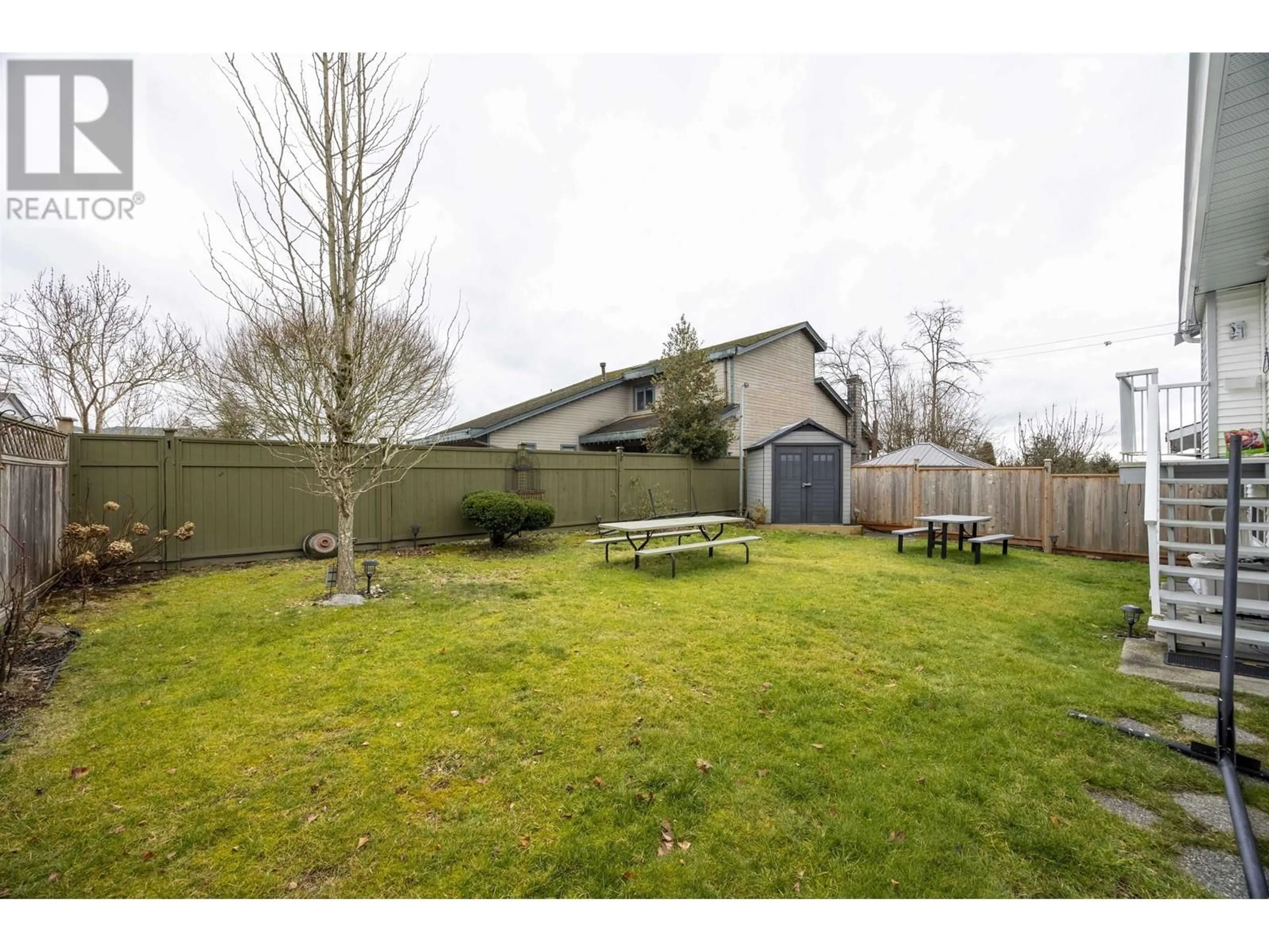 A pic from outside/outdoor area/front of a property/back of a property/a pic from drone, street for 11394 HARRISON STREET, Maple Ridge British Columbia V2X9L3