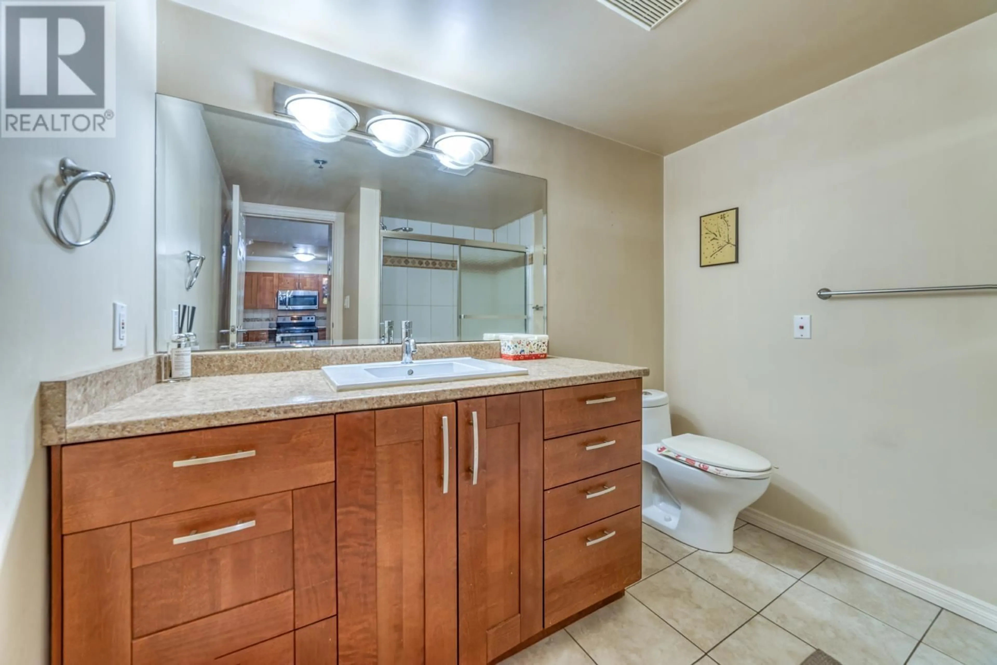 Standard bathroom, ceramic/tile floor for 108 8620 JONES ROAD, Richmond British Columbia V6Y3Z4