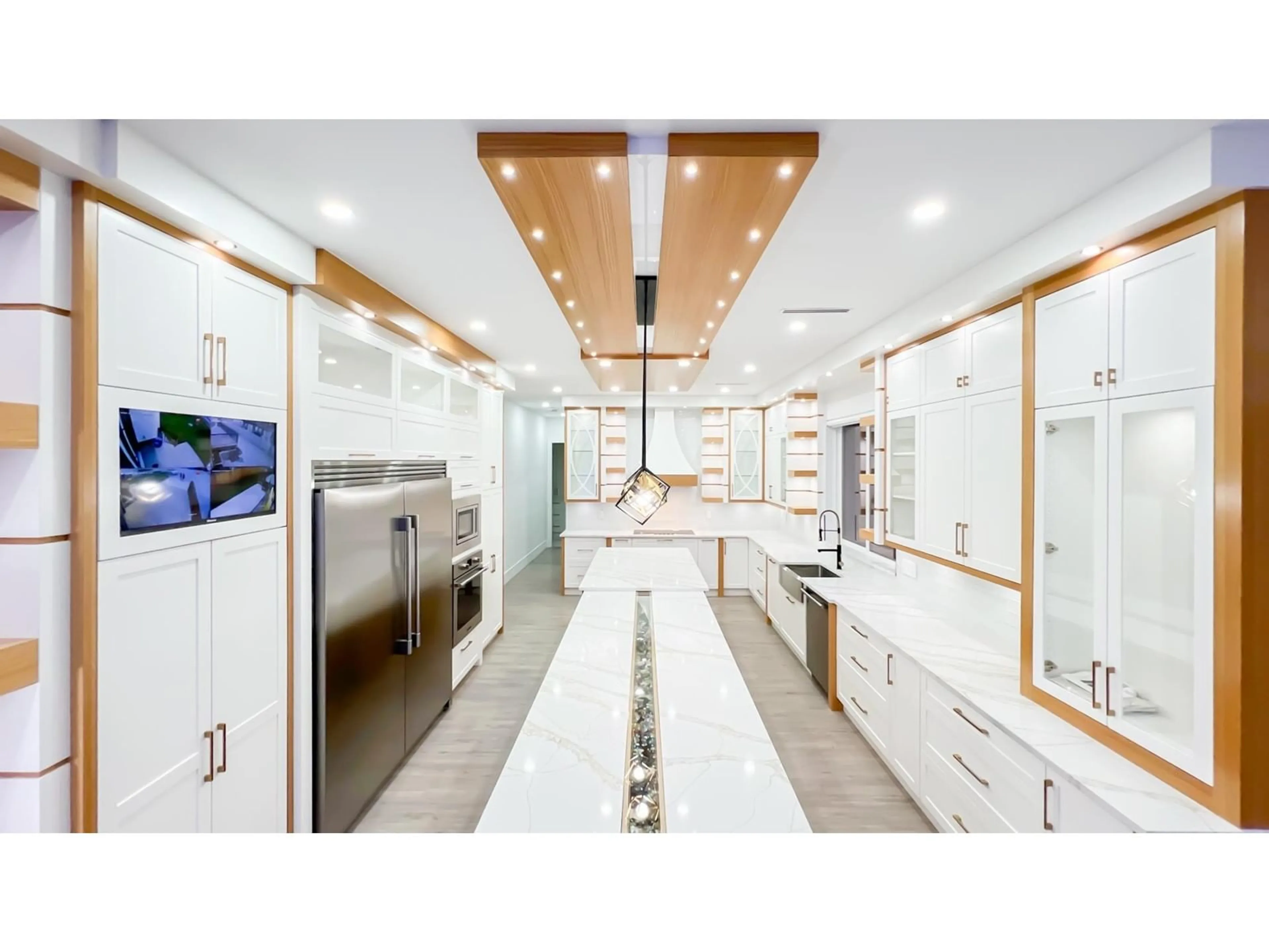 Contemporary kitchen, unknown for 3217 197A, Langley British Columbia V3A0N9