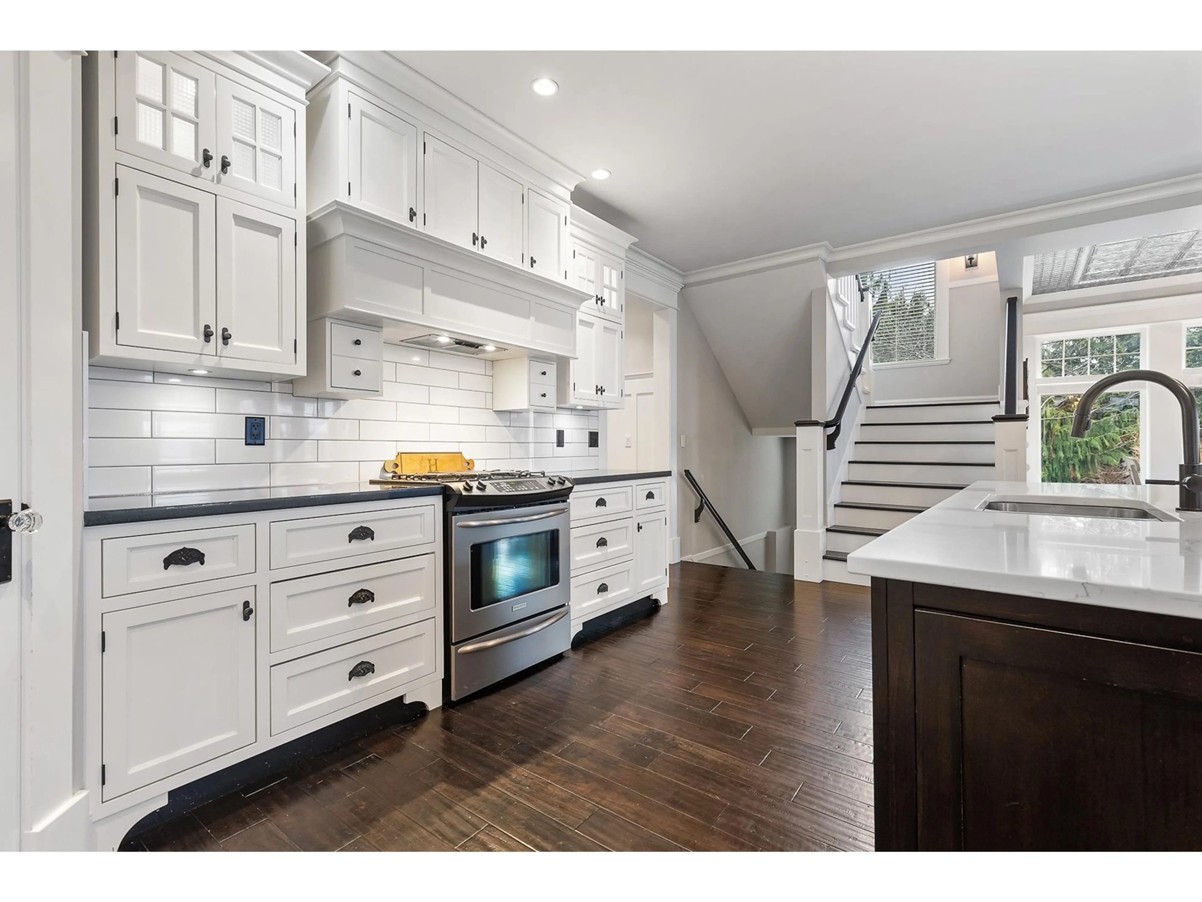 Open concept kitchen, unknown for 2644 LARKSPUR, Abbotsford British Columbia V3G0B3