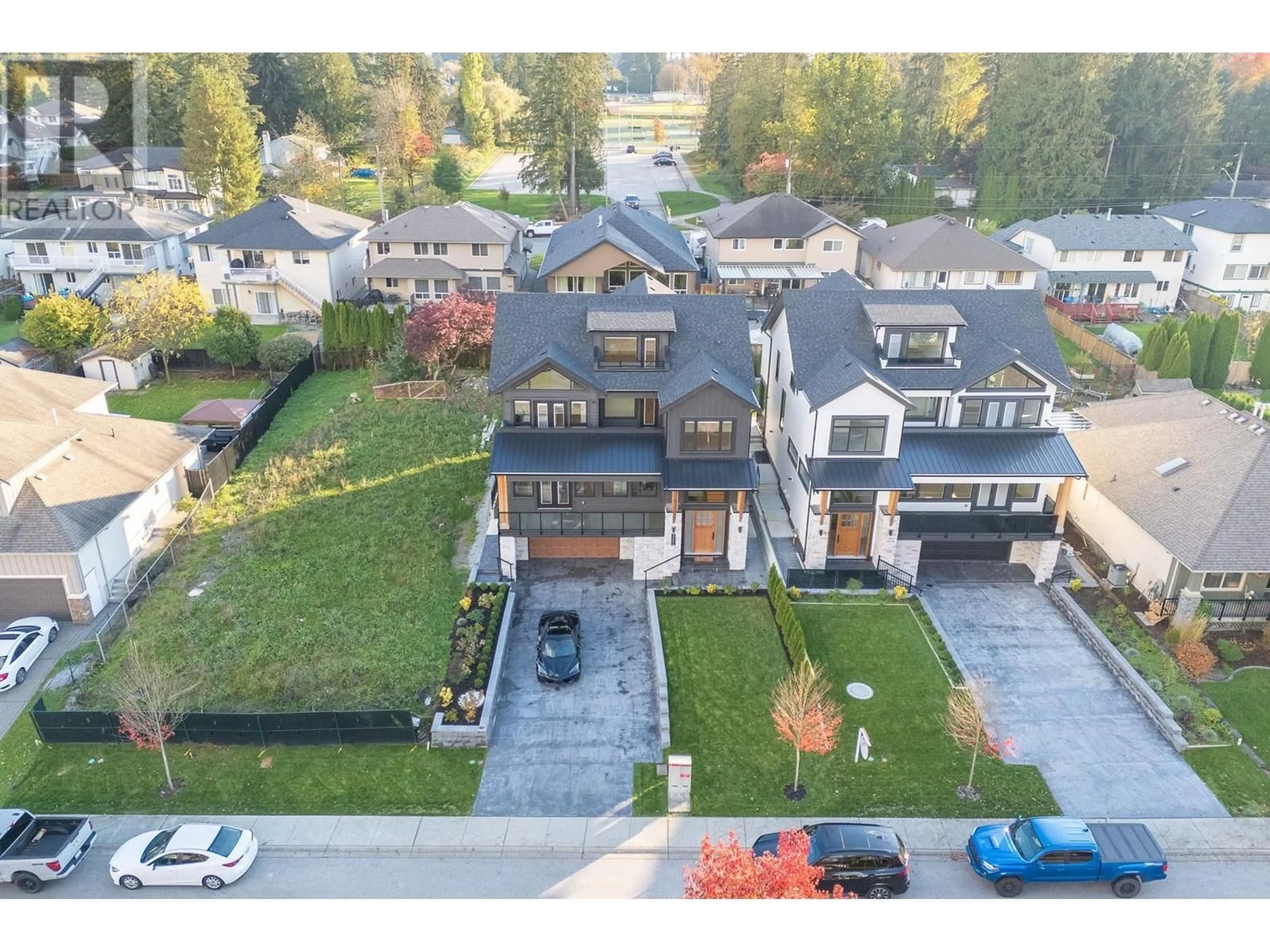 A pic from outside/outdoor area/front of a property/back of a property/a pic from drone, mountain view for 22012 ISAAC CRESCENT, Maple Ridge British Columbia V2X8N8