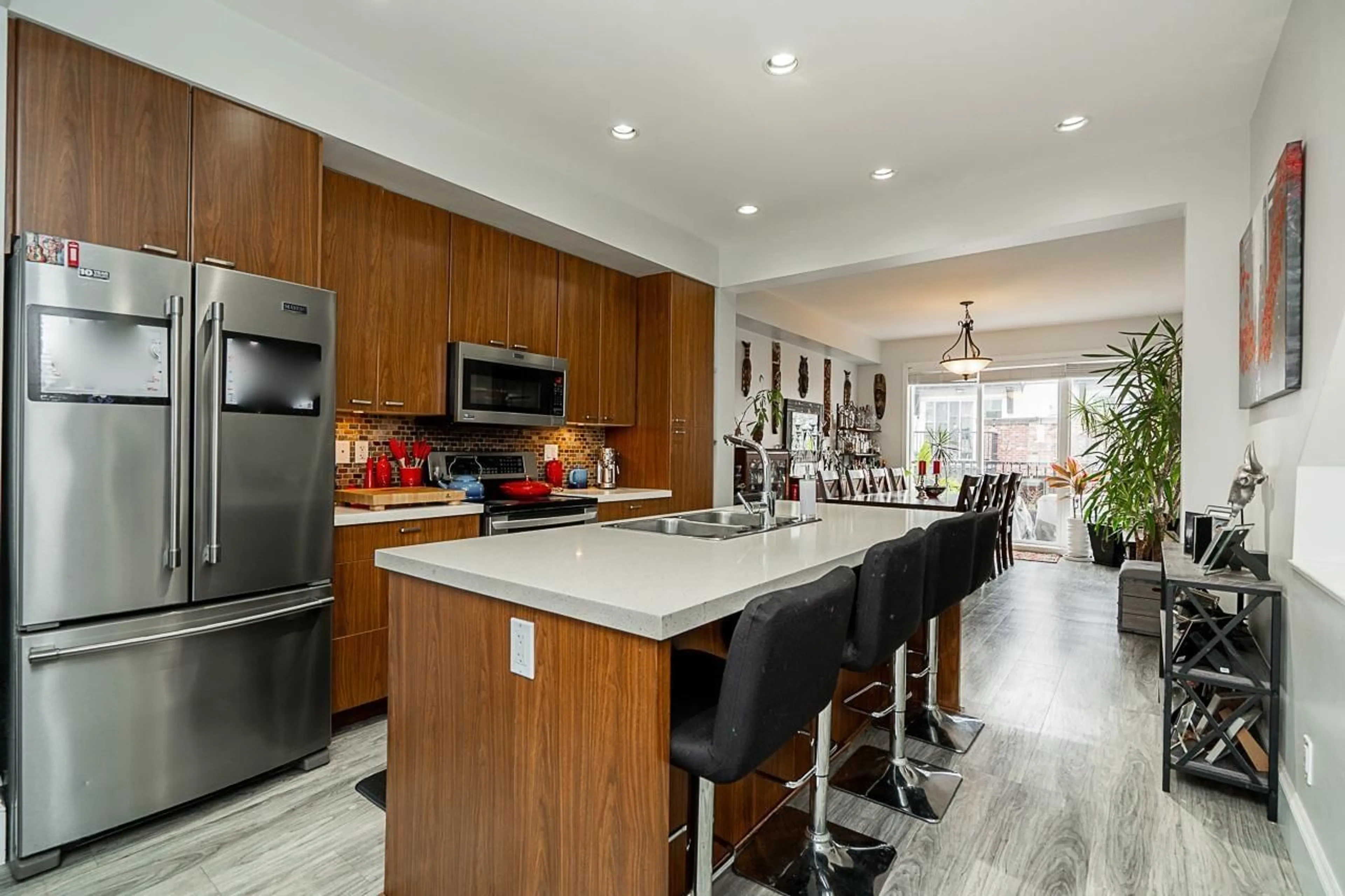 Open concept kitchen, unknown for 2 - 2450 161A, Surrey British Columbia V3Z8K4