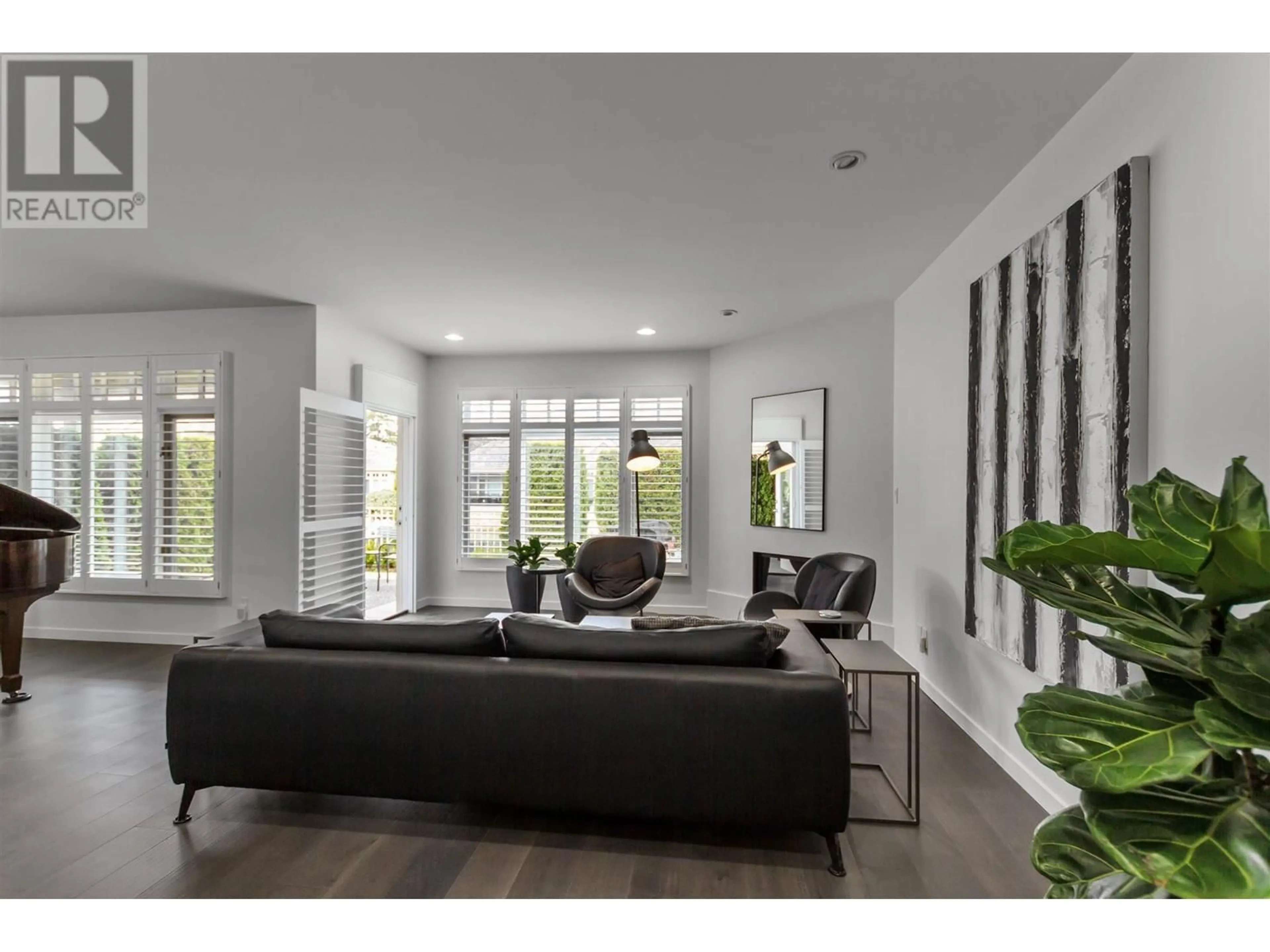 Living room with furniture, unknown for 303 - 6505 3 AVENUE, Delta British Columbia V4L2N1