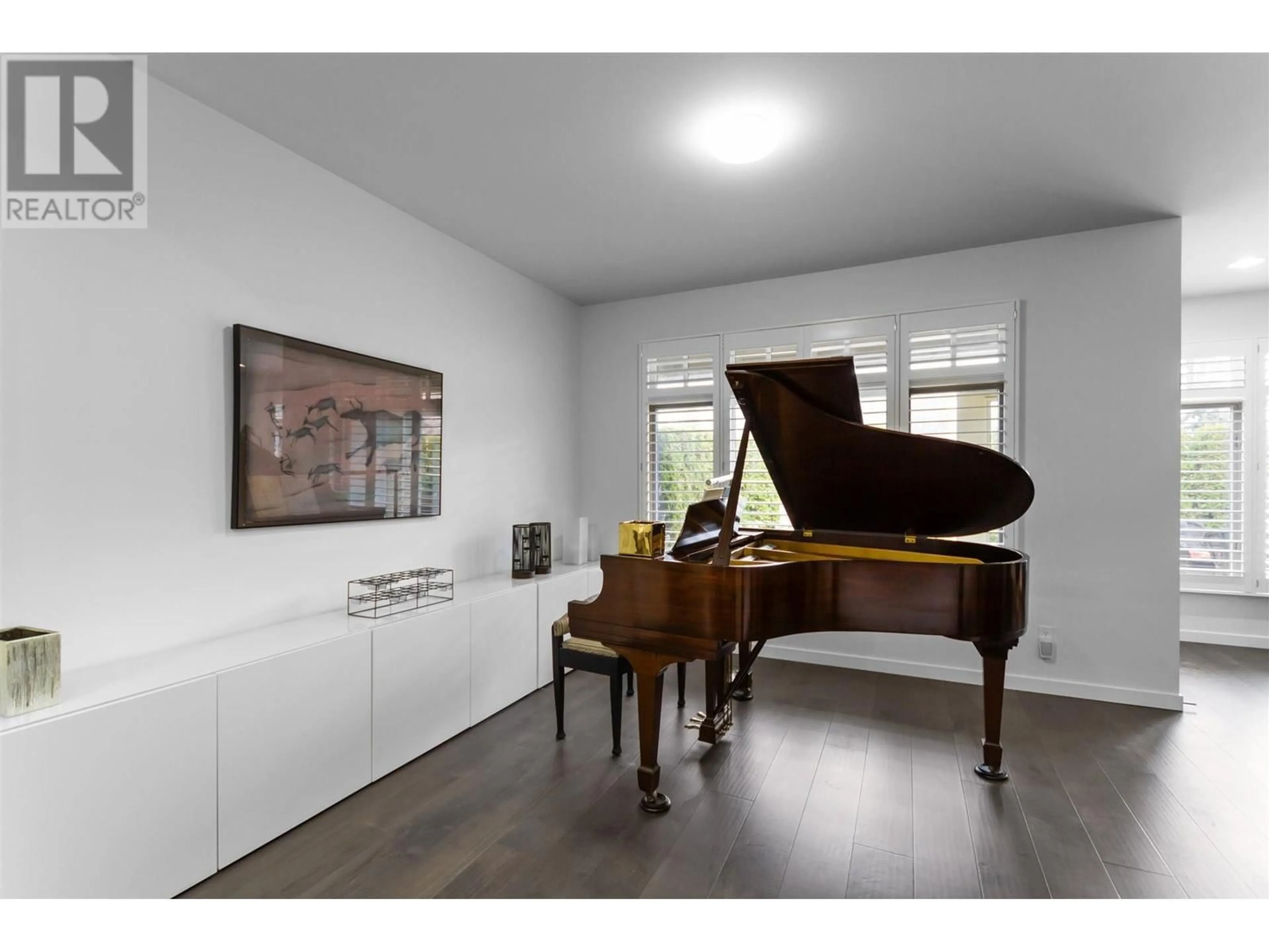 A pic of a room for 303 - 6505 3 AVENUE, Delta British Columbia V4L2N1