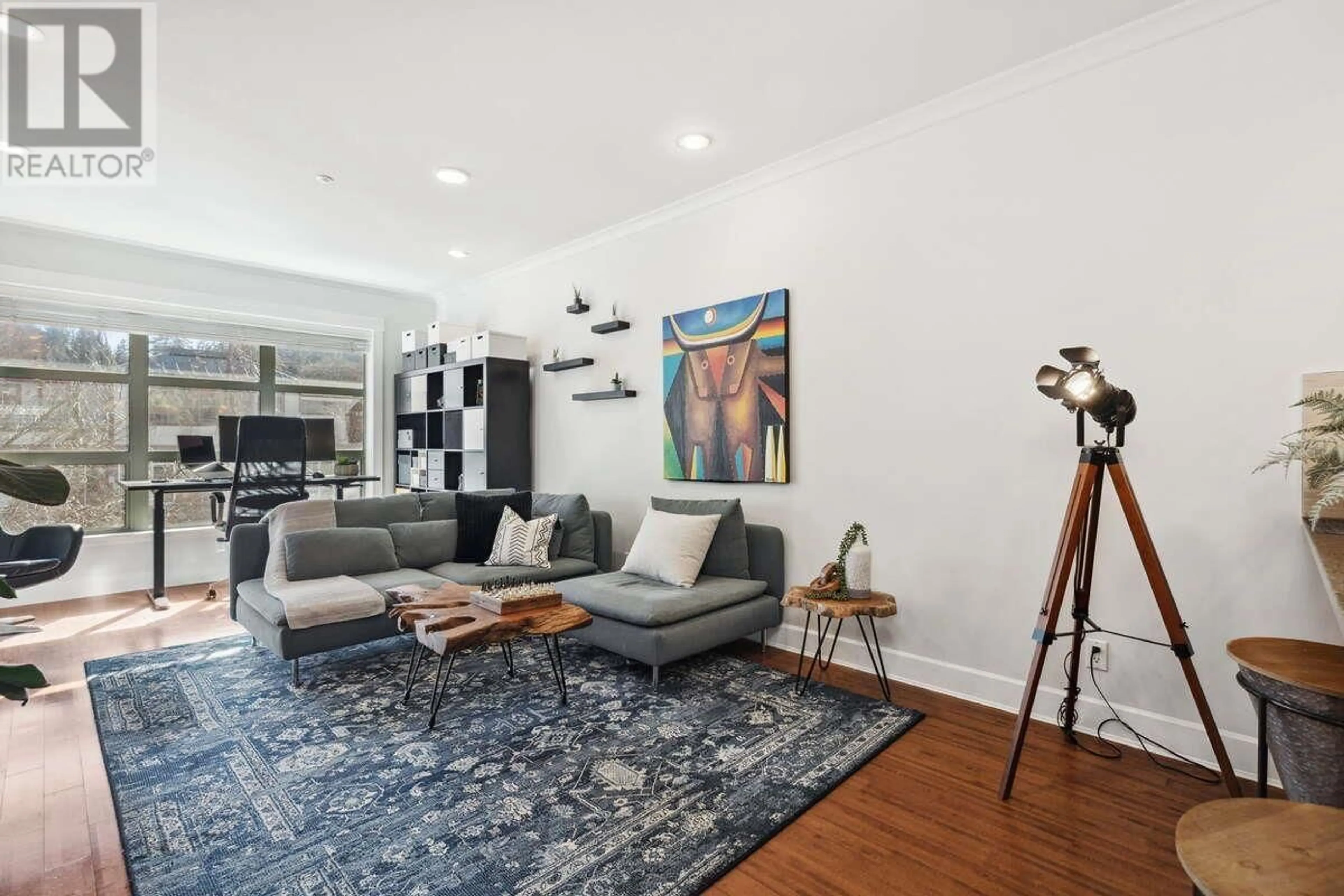 Living room with furniture, unknown for 209 - 6688 ROYAL AVENUE, West Vancouver British Columbia V7W2B9