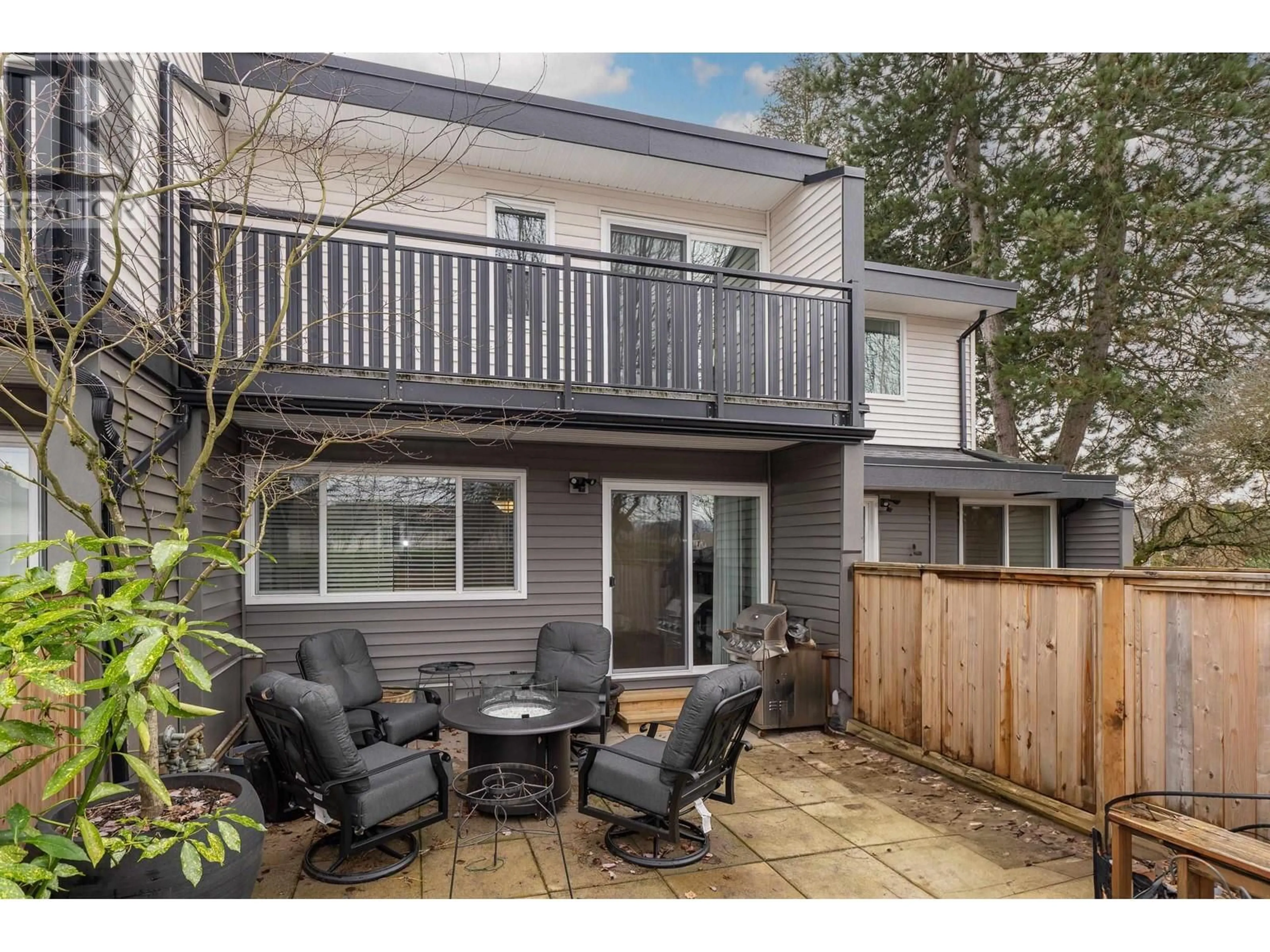 Patio, street for 54 12180 189A STREET, Pitt Meadows British Columbia V3Y1V8