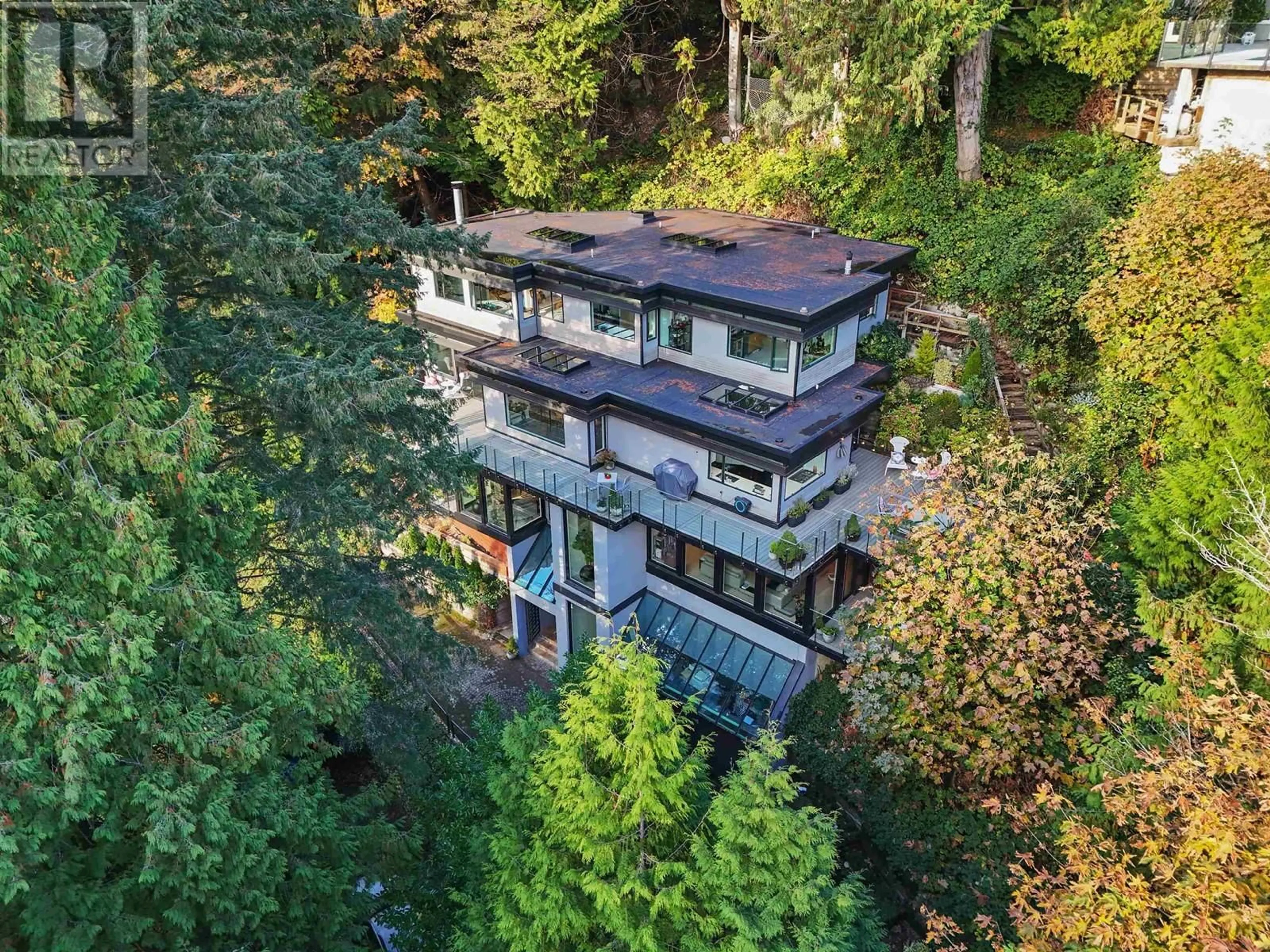 A pic from outside/outdoor area/front of a property/back of a property/a pic from drone, unknown for 4125 BURKERIDGE PLACE, West Vancouver British Columbia V7V3N1