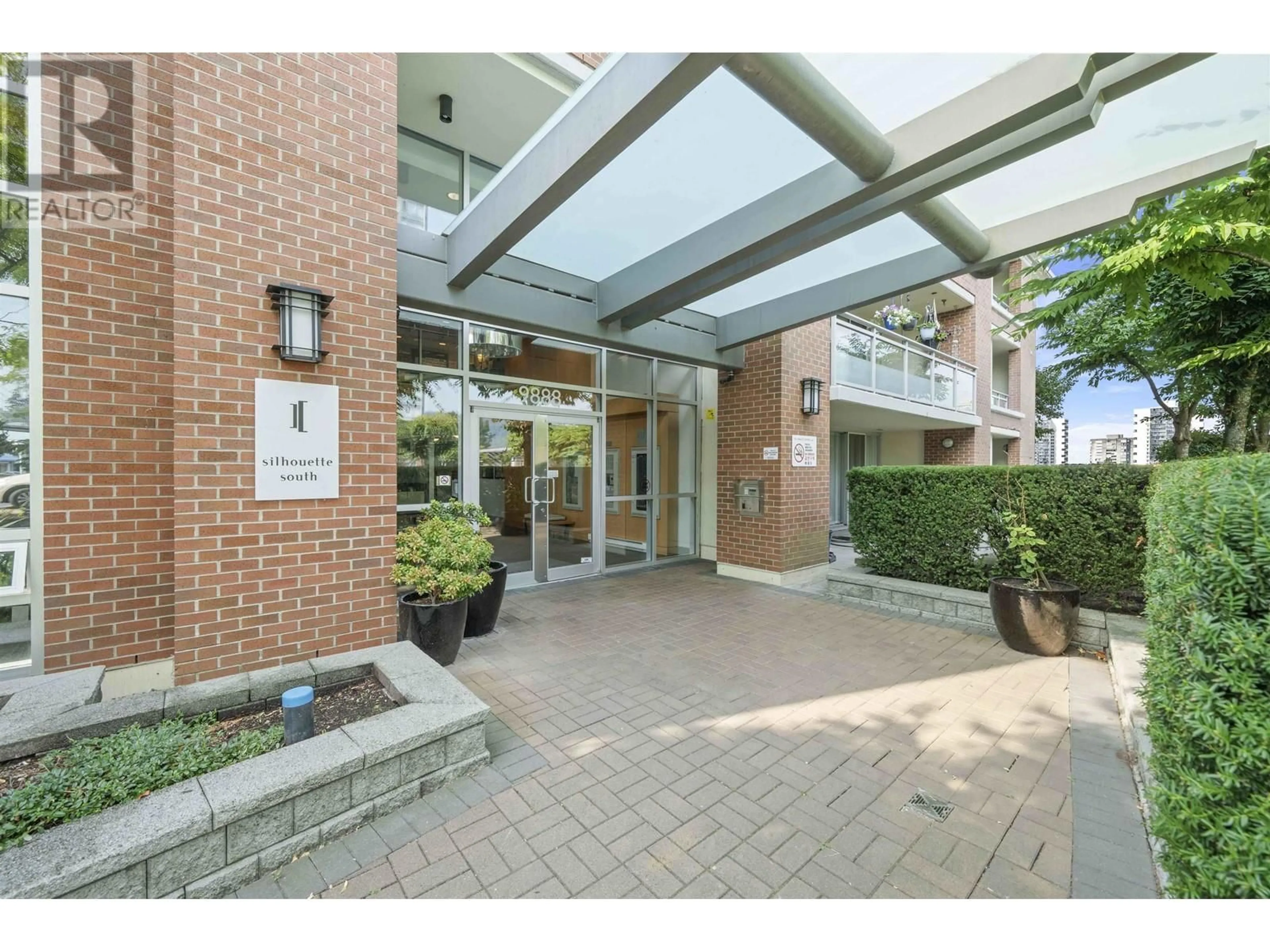 Indoor foyer for 1108 9888 CAMERON STREET, Burnaby British Columbia V3J0A4