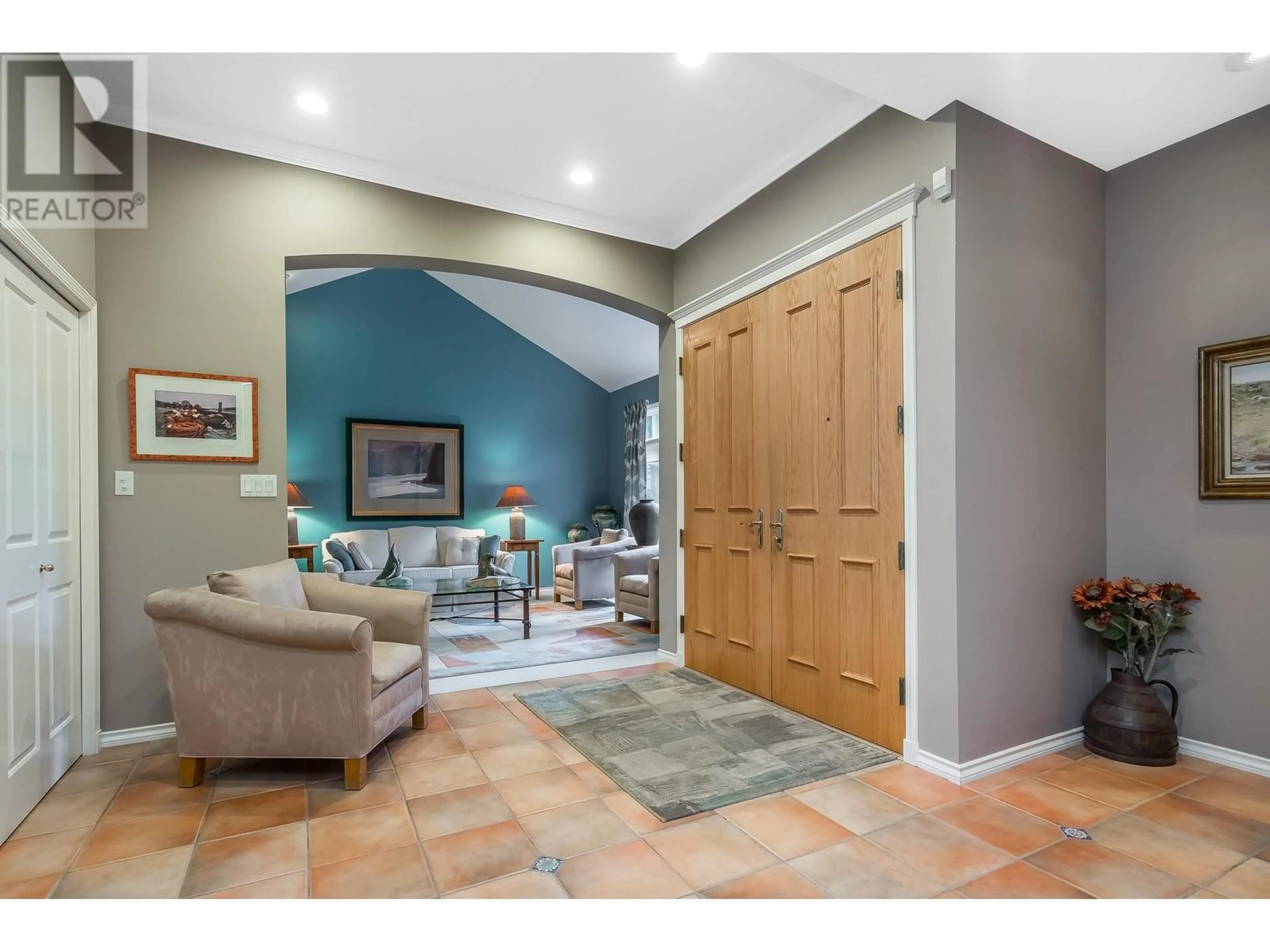 Indoor entryway for 333 - 6505 3 AVENUE, Delta British Columbia V4L2N1