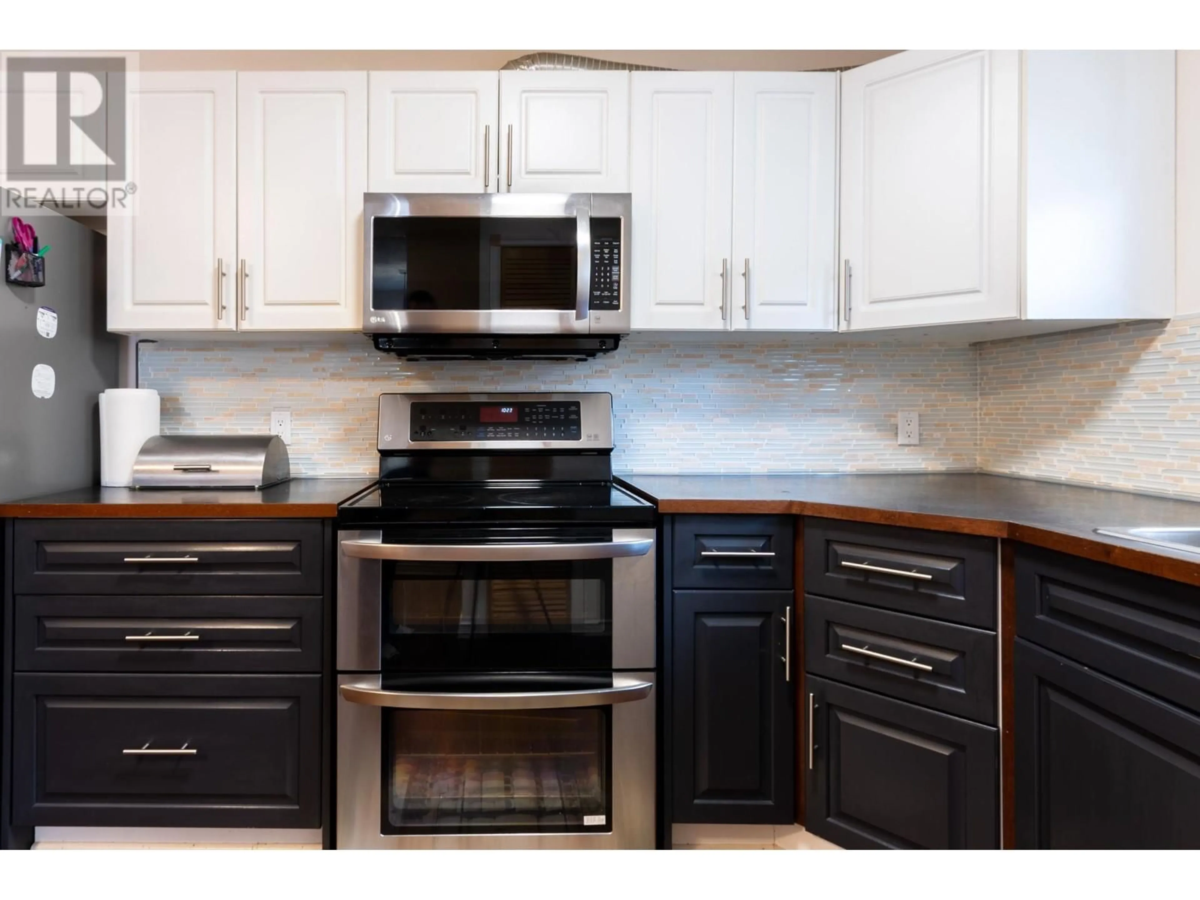 Standard kitchen, unknown for 8125 ROCHESTER CRESCENT, Prince George British Columbia V2N3W9