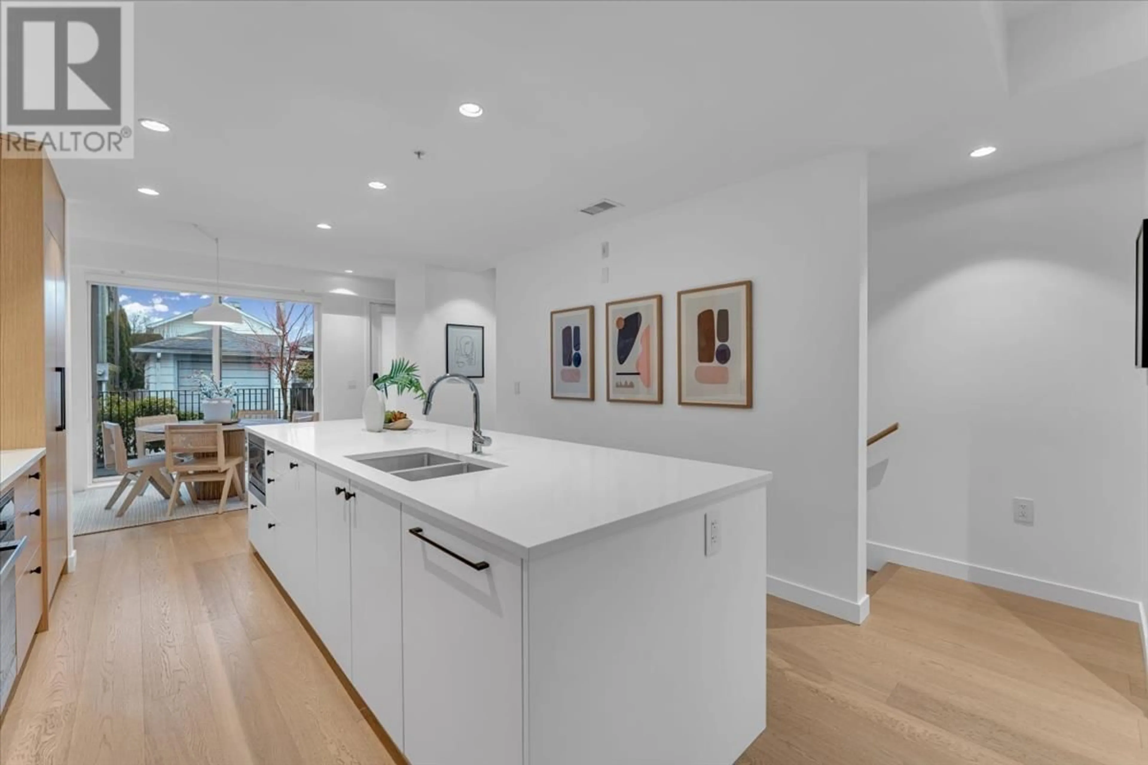 Open concept kitchen, unknown for 34 92 W KING EDWARD AVENUE, Vancouver British Columbia V5Y0N6