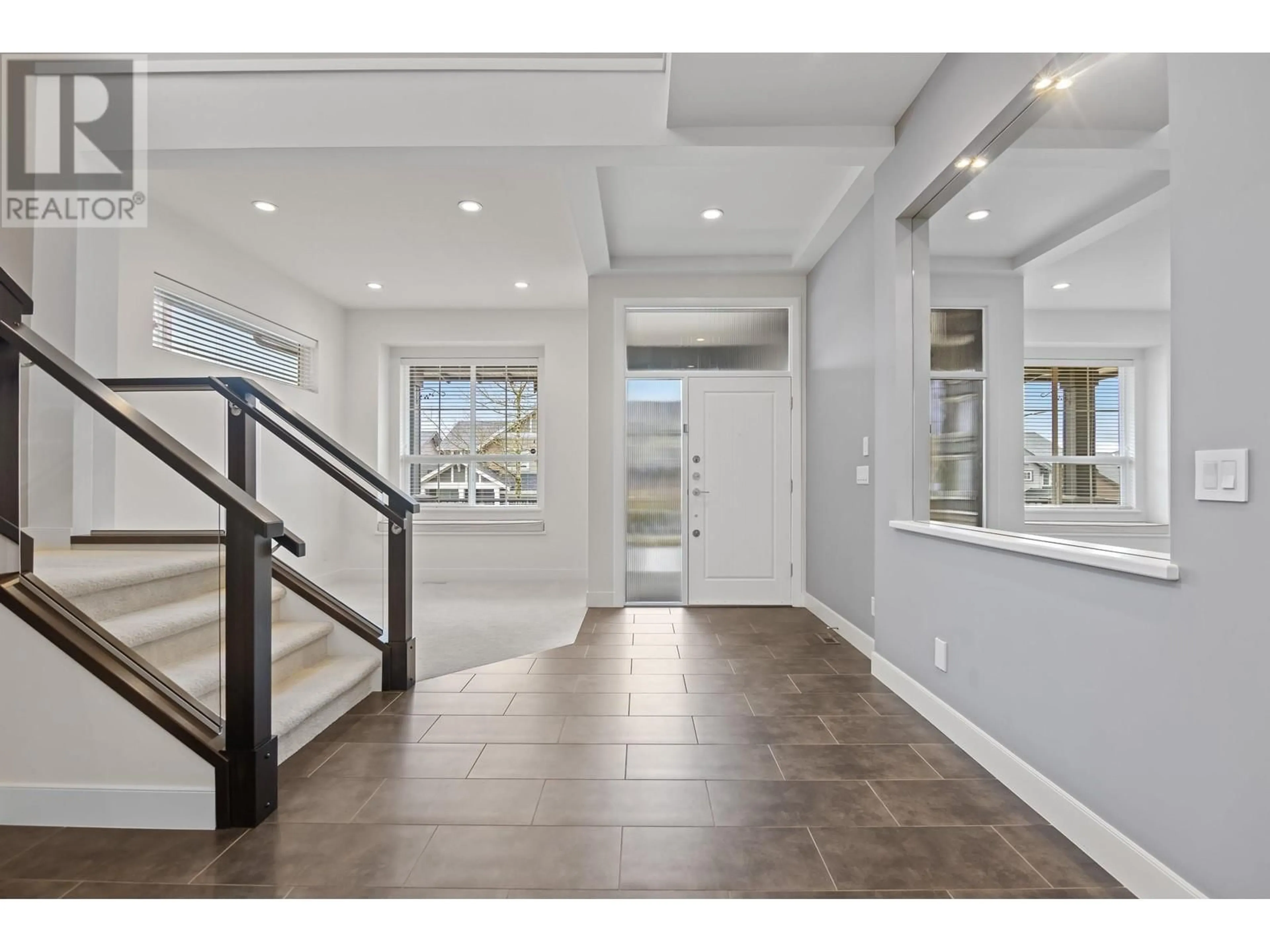 Indoor entryway for 1511 DAYTON STREET, Coquitlam British Columbia V3E0J6