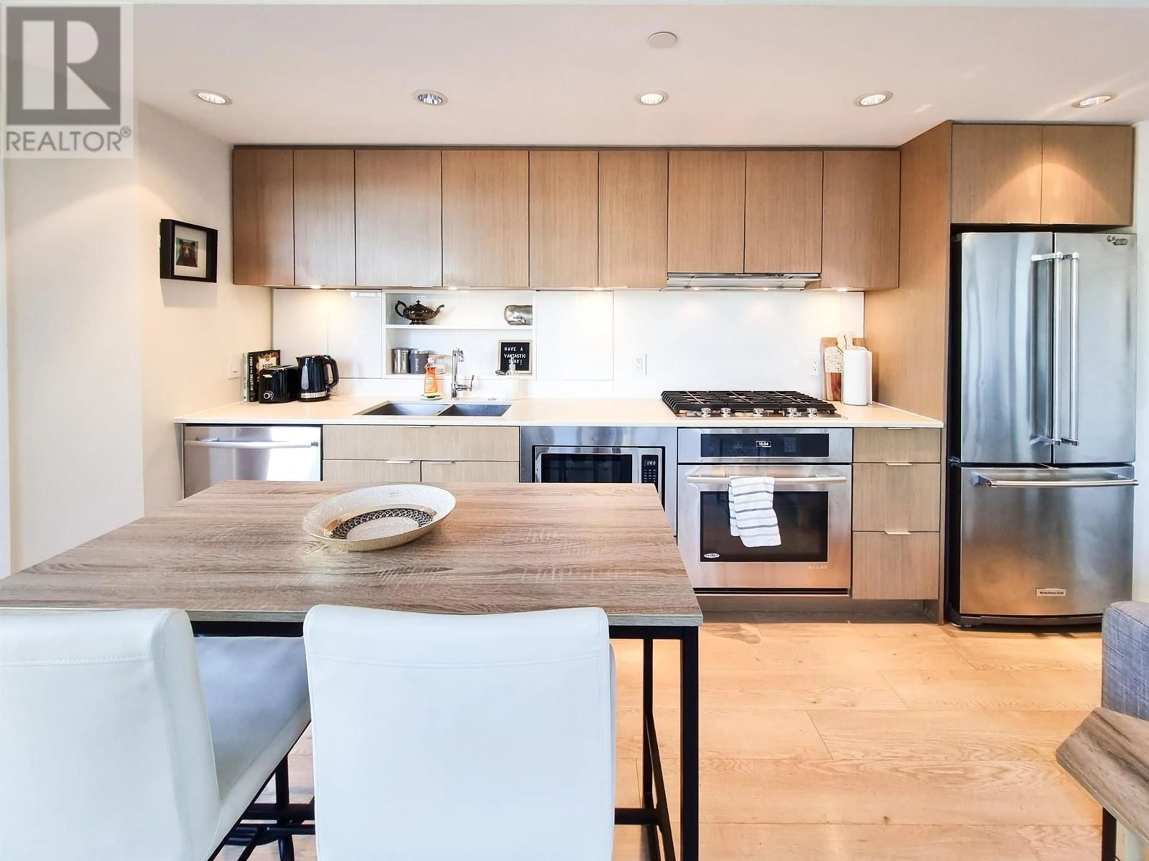 Contemporary kitchen, unknown for 803 161 E 1ST AVENUE, Vancouver British Columbia V6A0G1