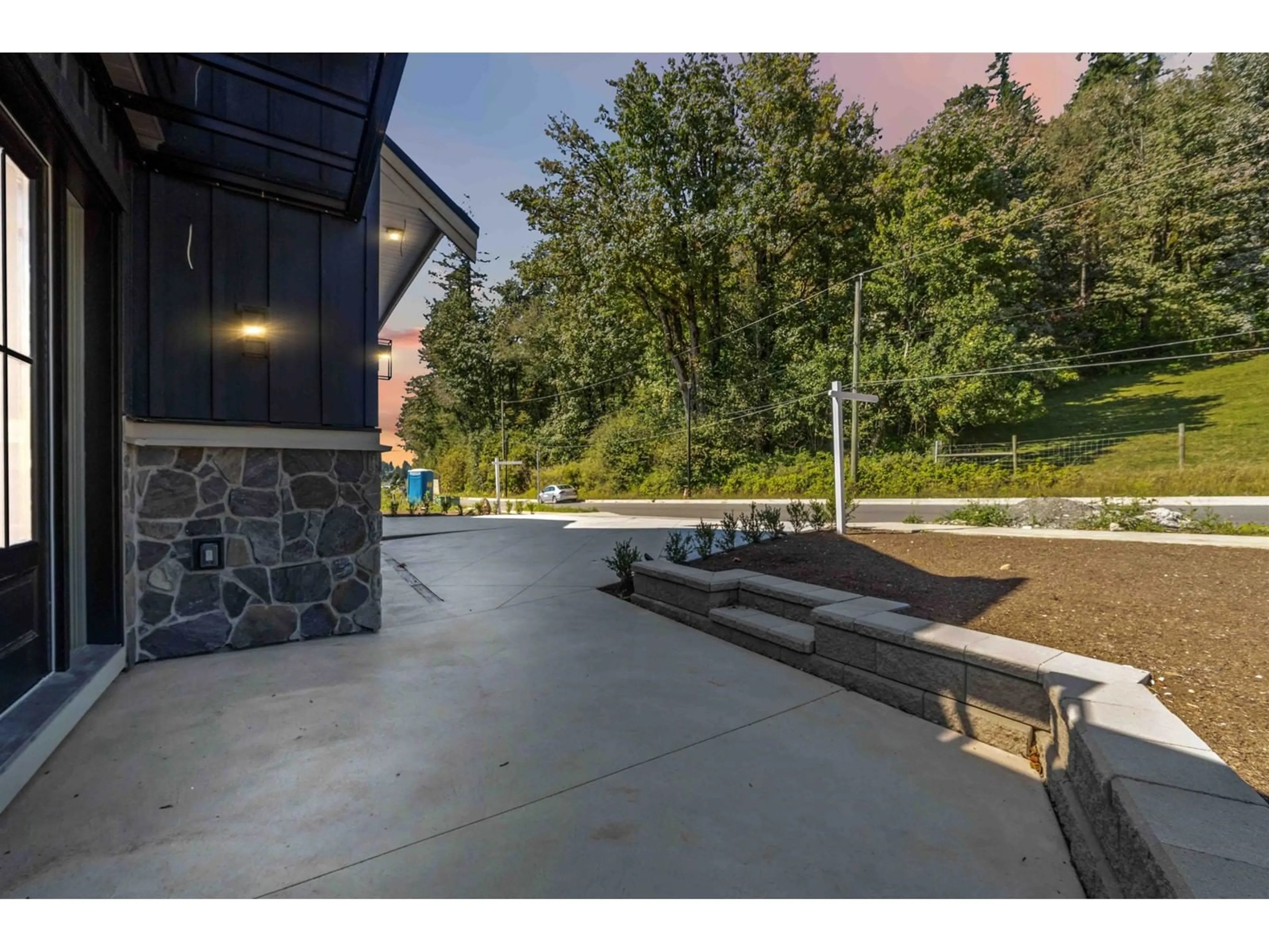 Patio, mountain view for 34064 PARR AVENUE, Mission British Columbia V2V0J5