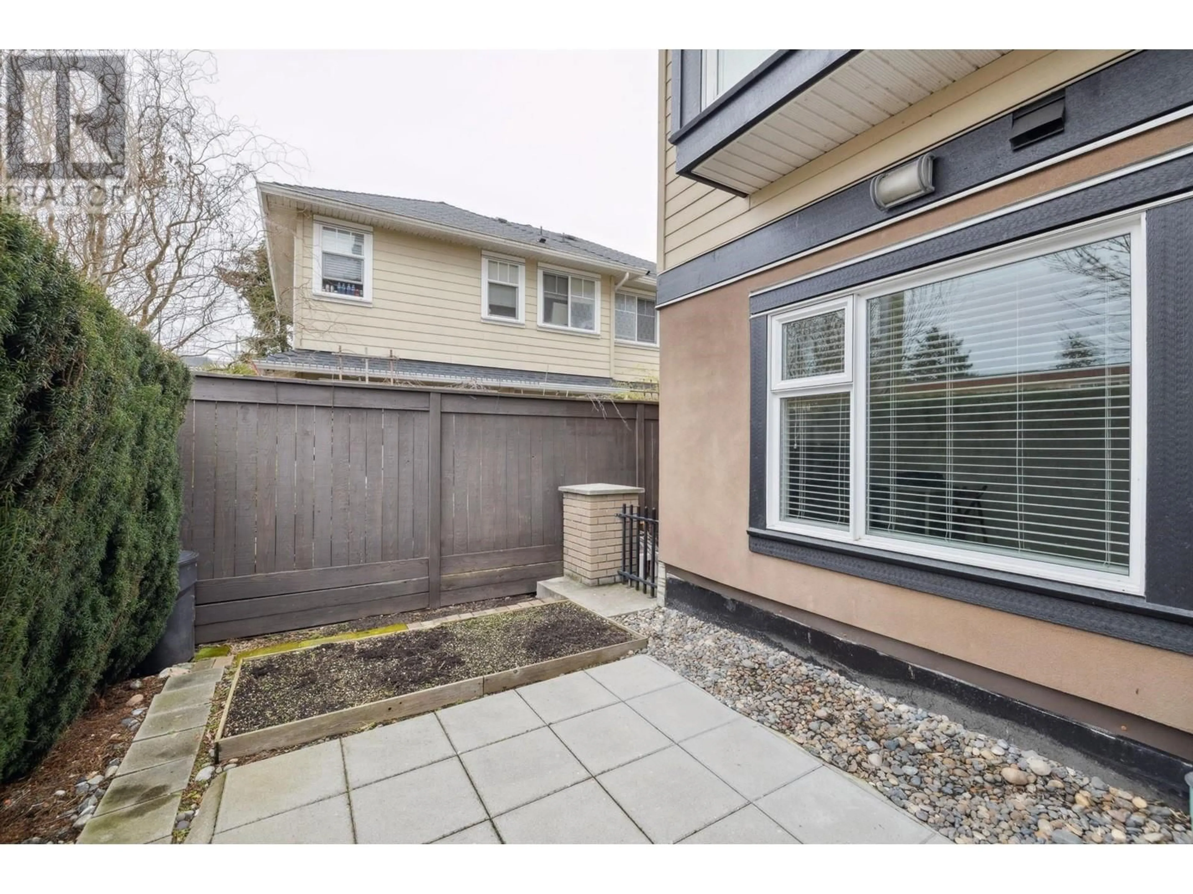 Patio, street for 1 4766 55B STREET, Delta British Columbia V4K3B7