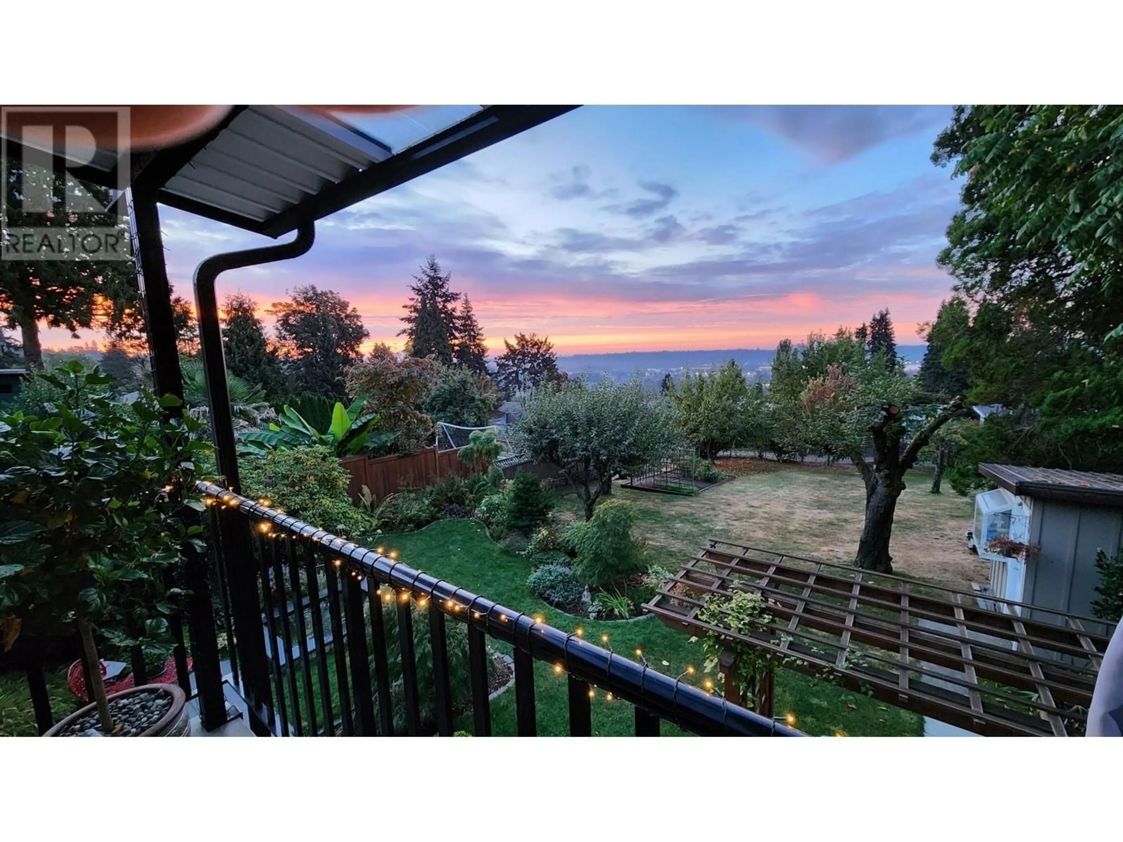 A pic from outside/outdoor area/front of a property/back of a property/a pic from drone, unknown for 1120 ROCHESTER AVENUE, Coquitlam British Columbia V3K2X4