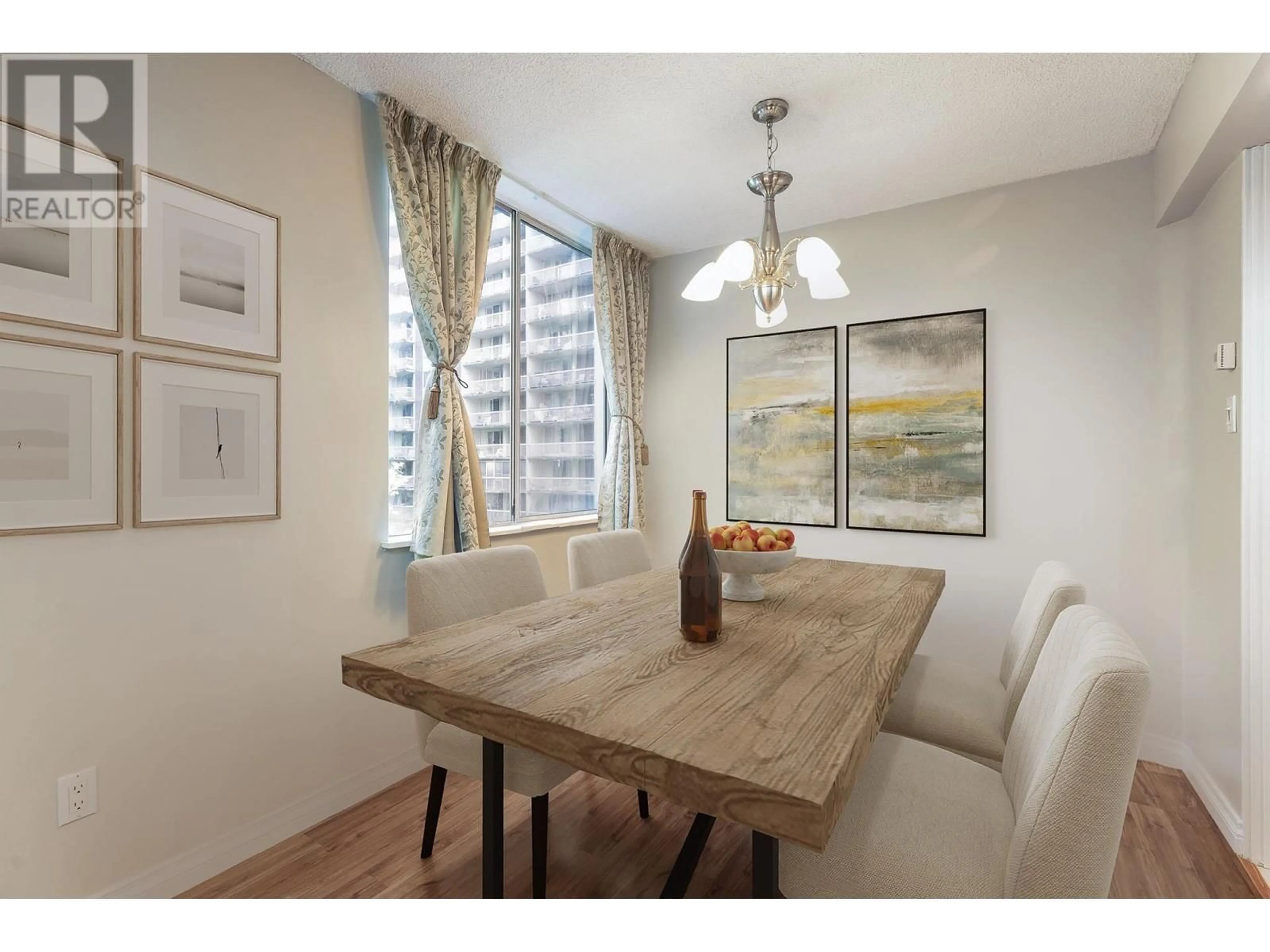 Dining room, wood/laminate floor for 602 2020 FULLERTON AVENUE, North Vancouver British Columbia V7P3G3