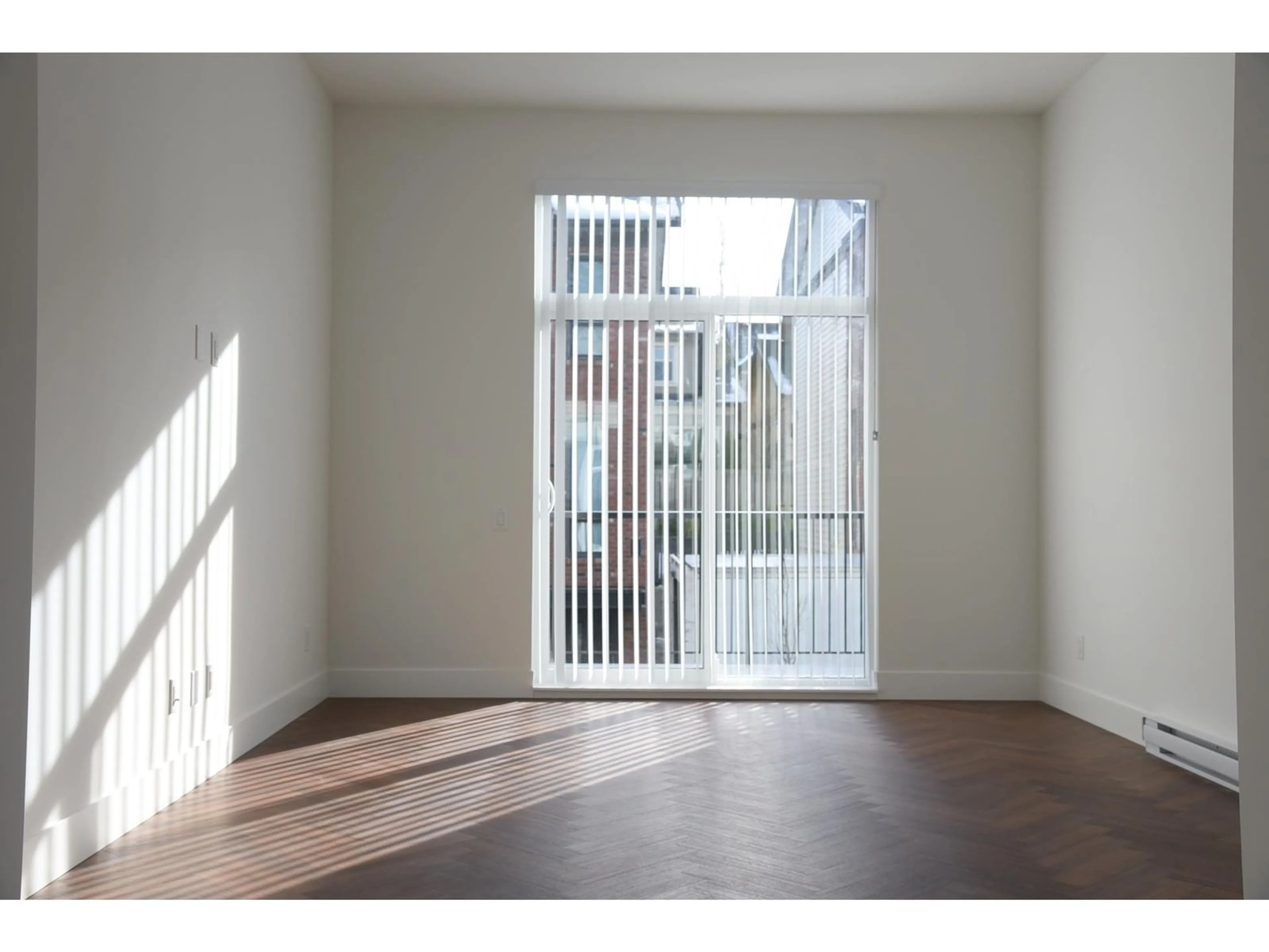 Standard bathroom, unknown for 58 - 15898 27, Surrey British Columbia V3Z0T2
