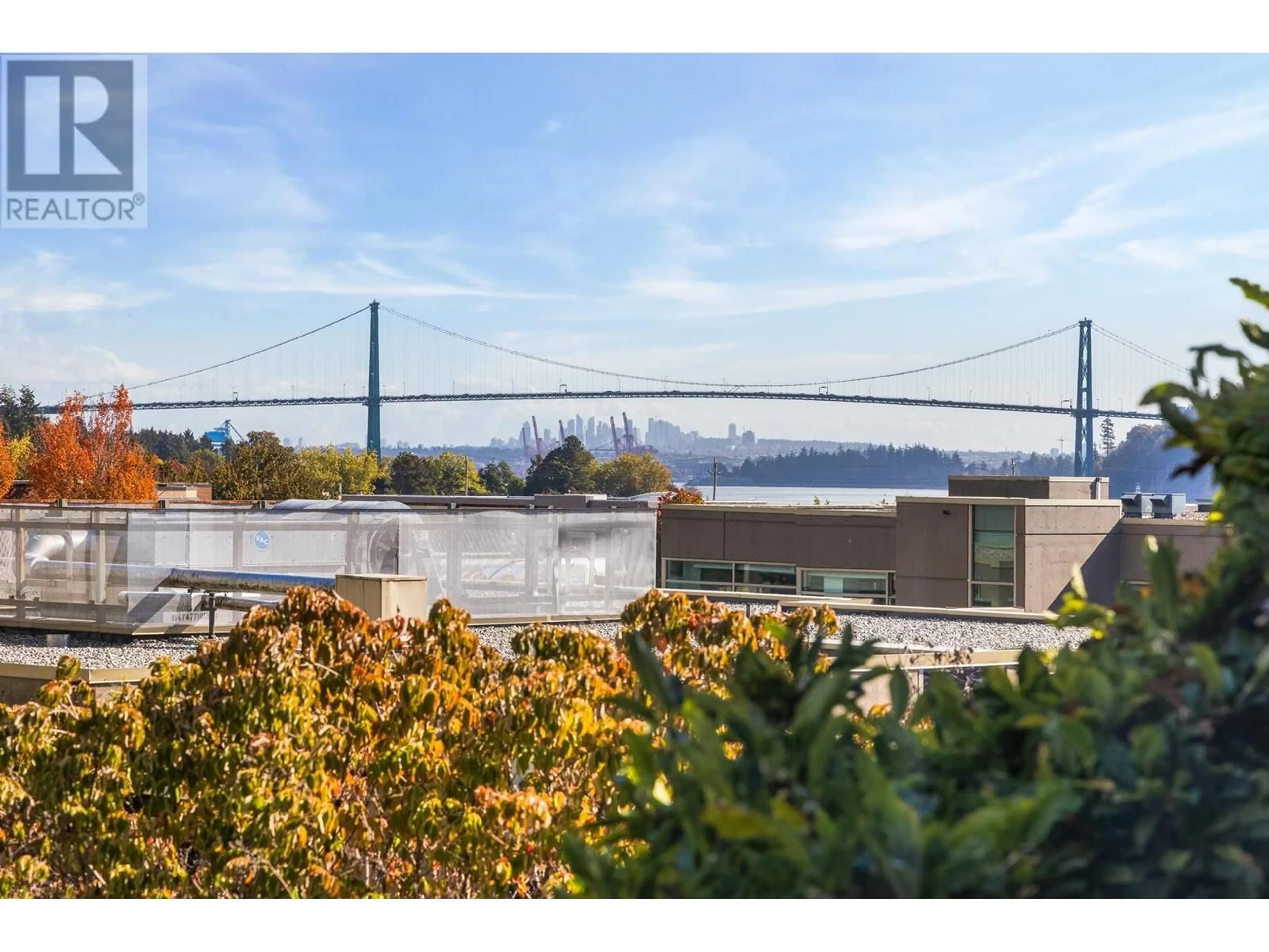 Patio, water/lake/river/ocean view for 201 - 588 16TH STREET, West Vancouver British Columbia V7V3R7