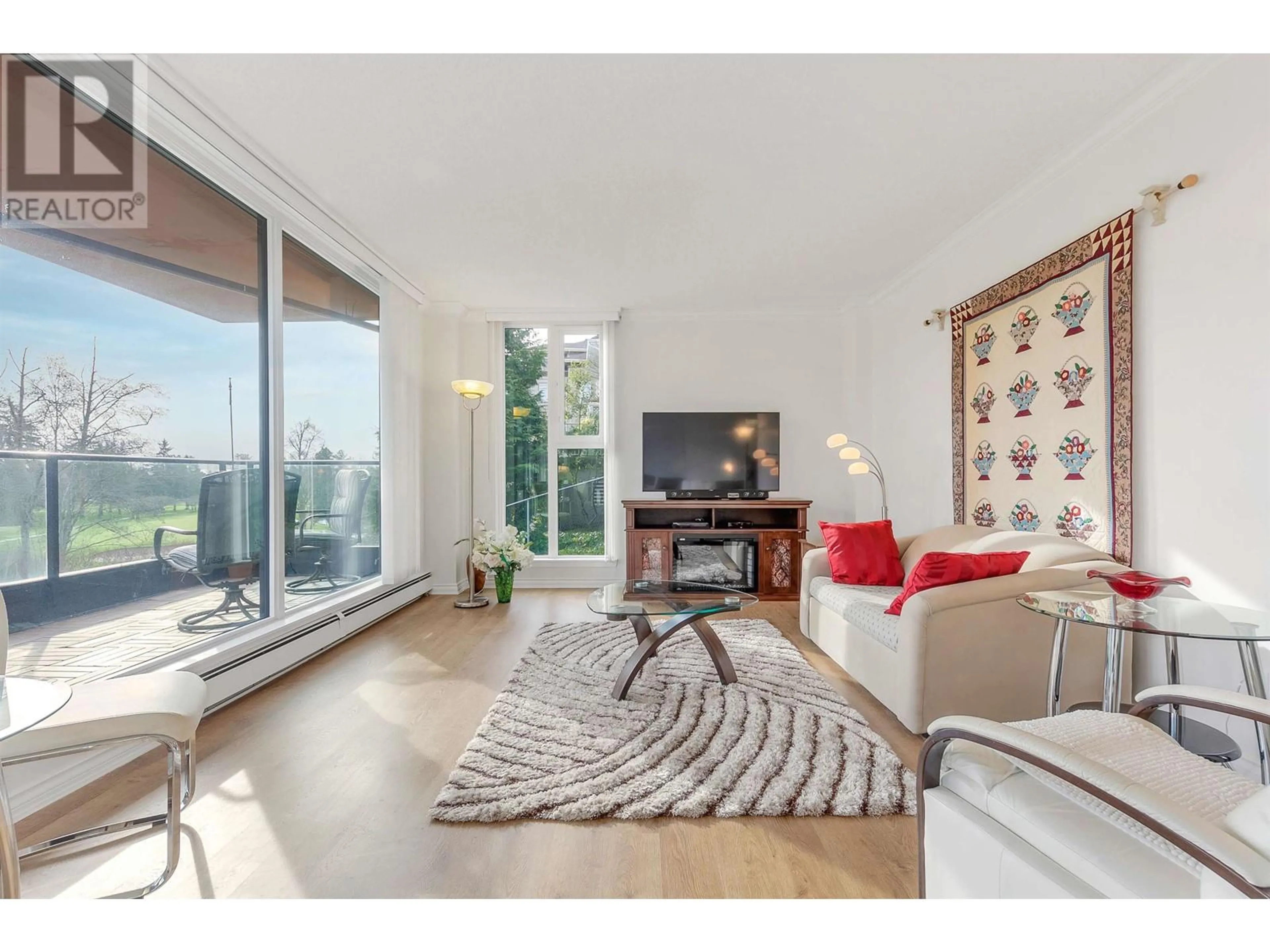 Living room with furniture, unknown for 201 - 1350 VIEW CRESCENT, Delta British Columbia V4L2K3