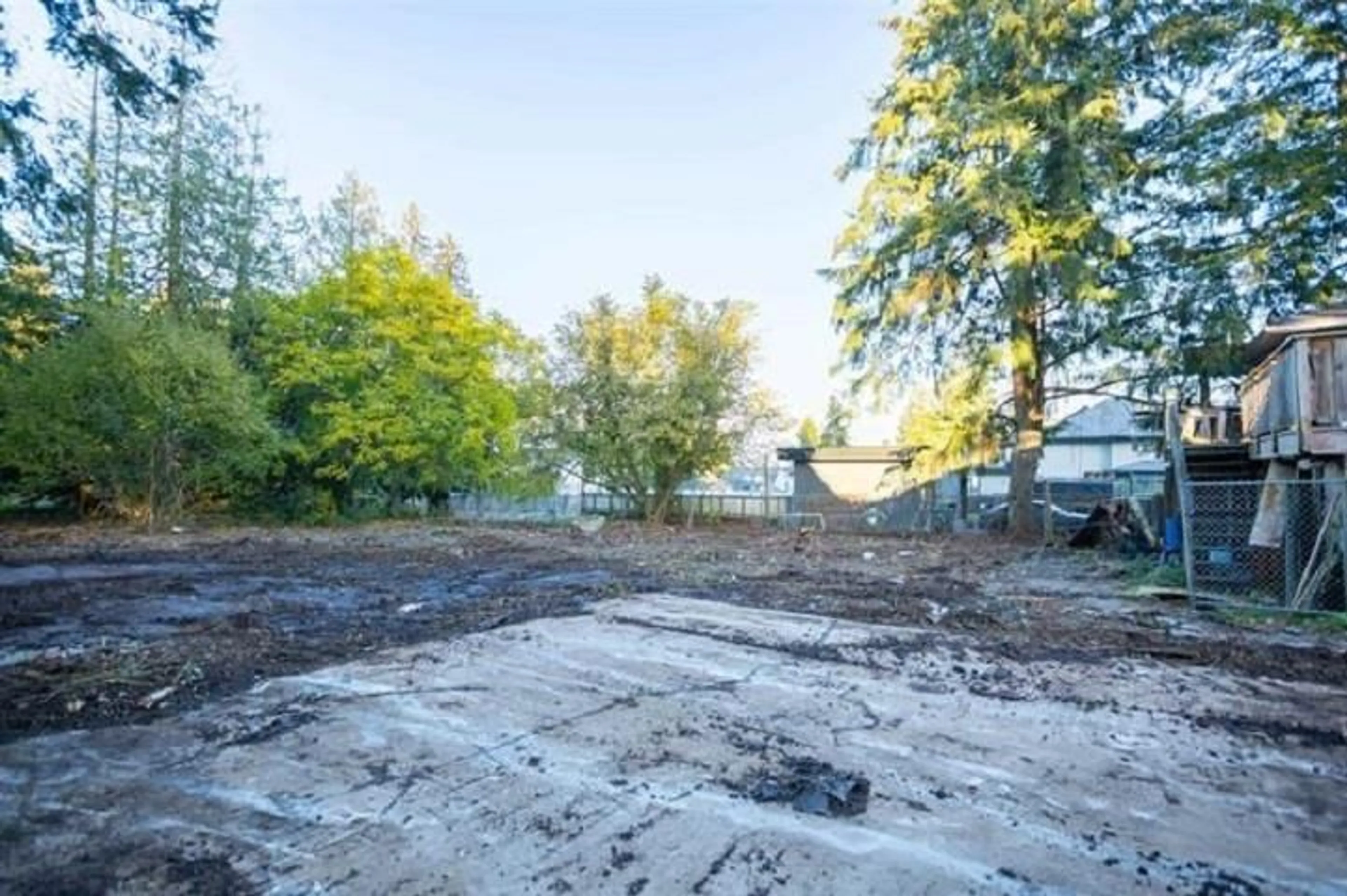 Unknown for 13357 62, Surrey British Columbia V3X2H9