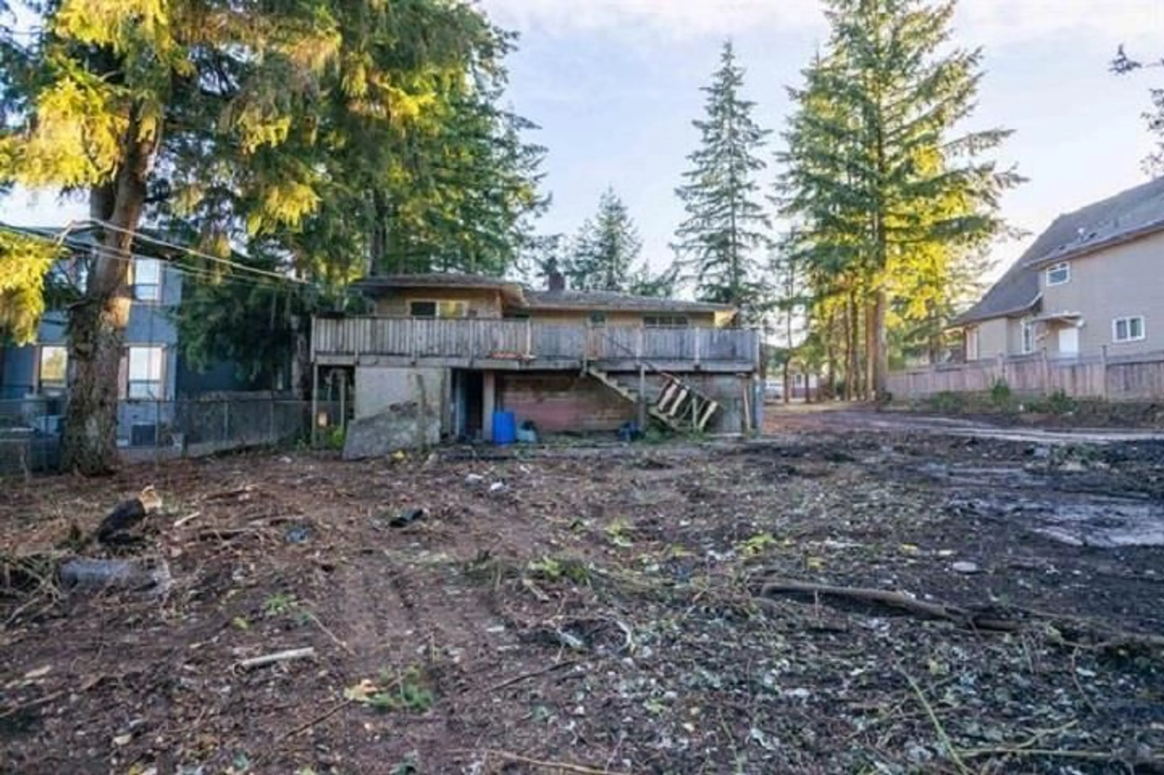 Shed for 13357 62, Surrey British Columbia V3X2H9
