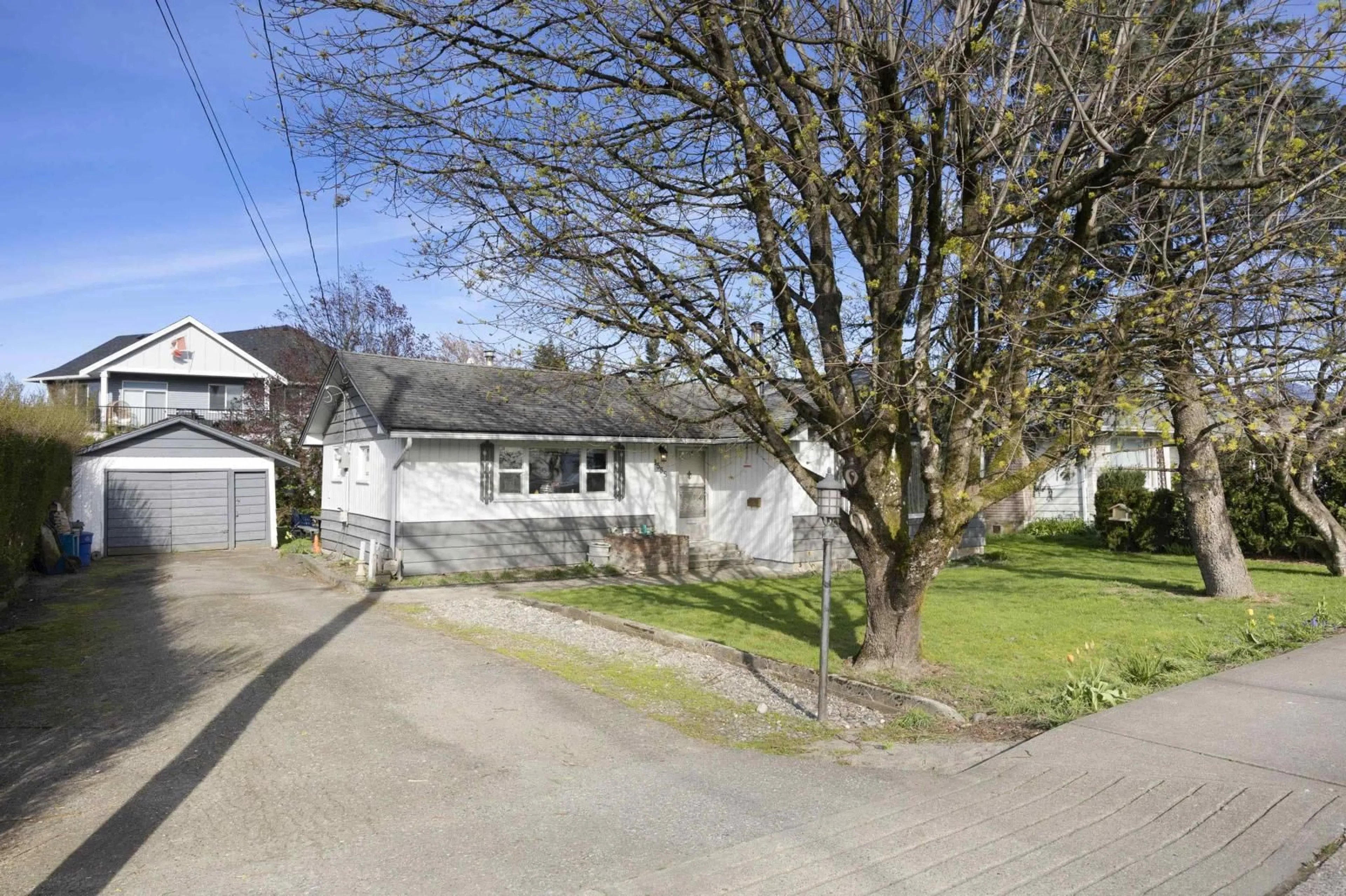 A pic from outside/outdoor area/front of a property/back of a property/a pic from drone, street for 8555 BROADWAY STREET|Chilliwack Proper S, Chilliwack British Columbia V2P5V4