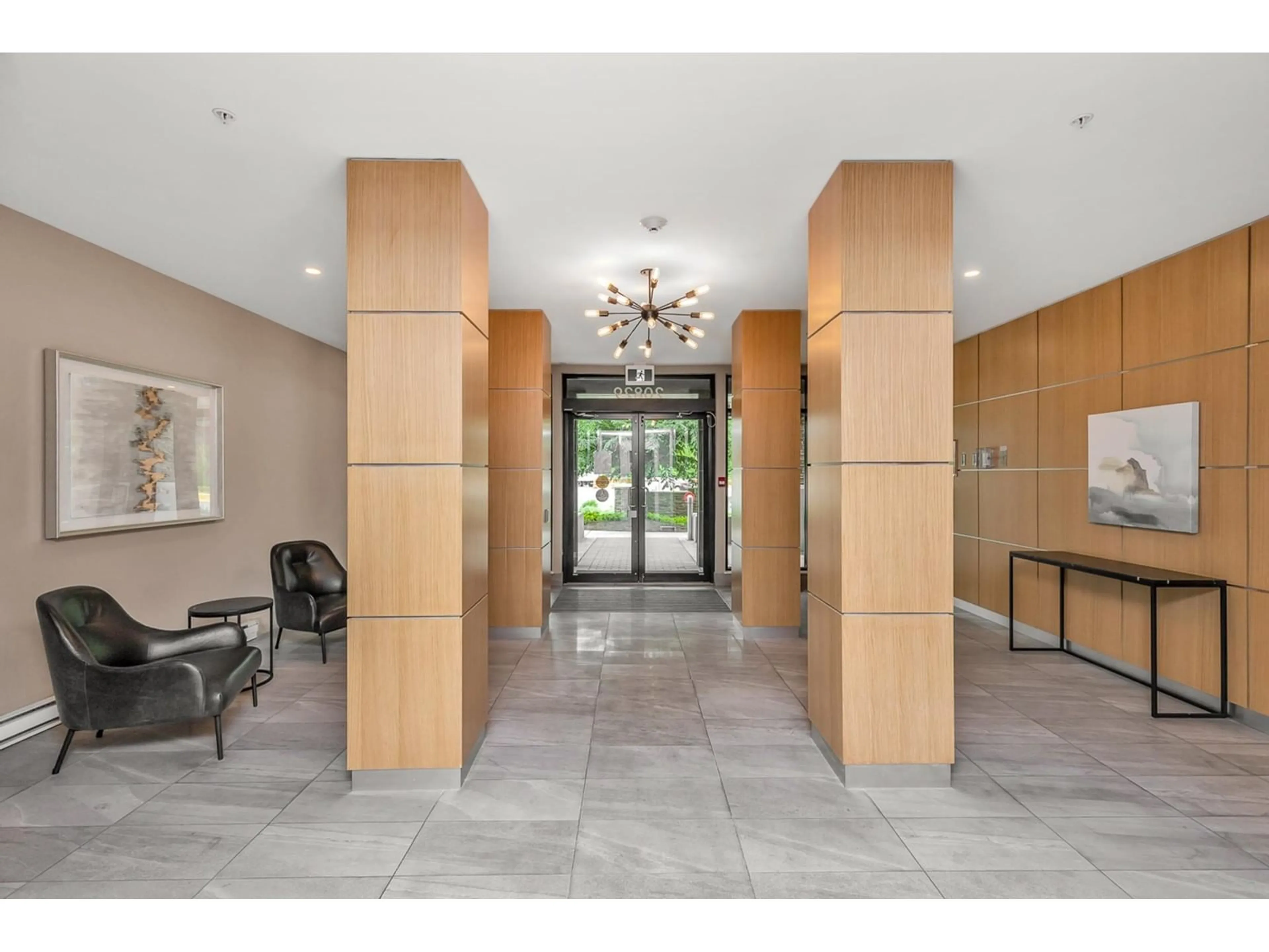 Indoor foyer for 402 20829 77A AVENUE, Langley British Columbia V2Y0Y5