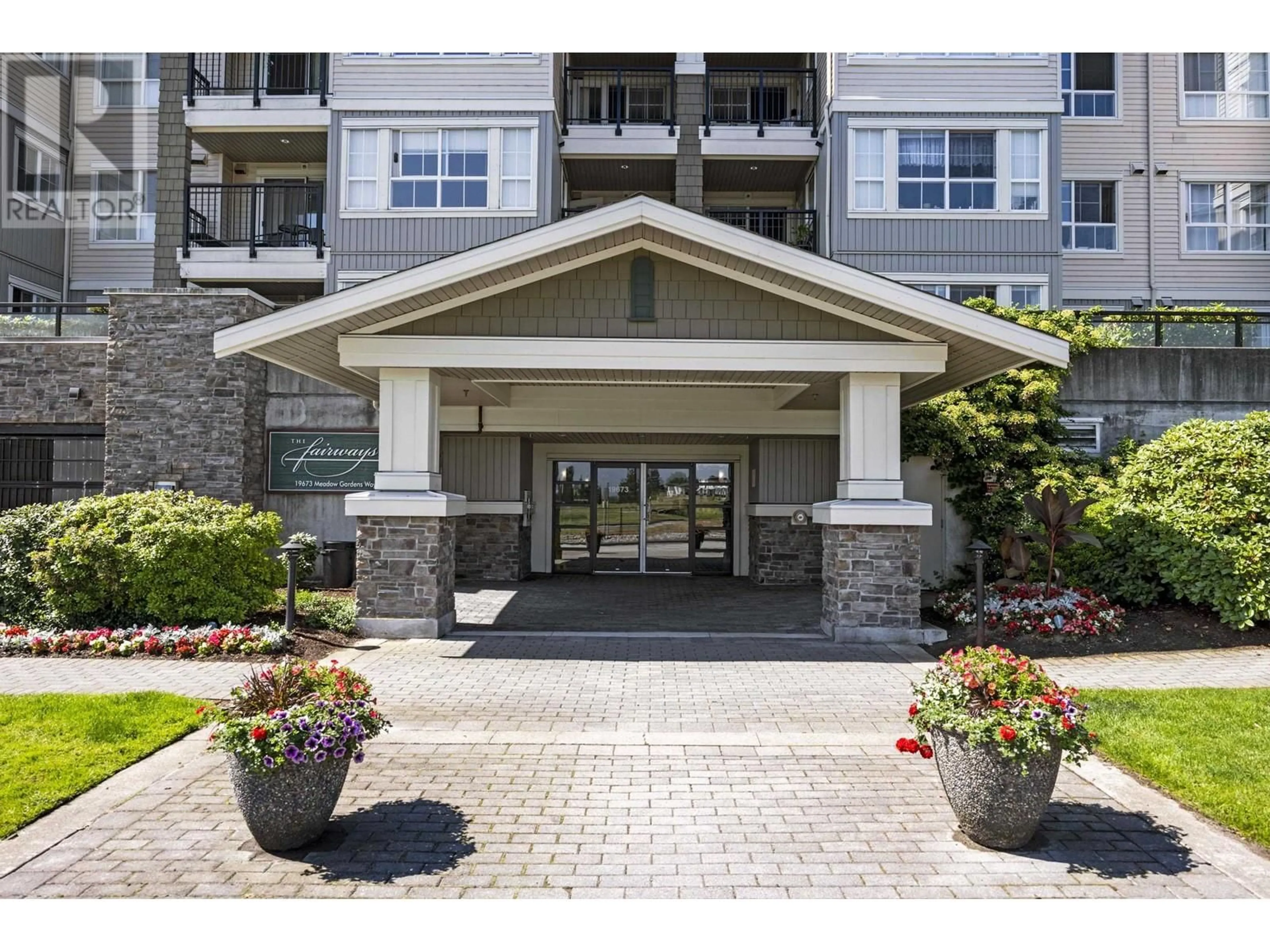 Indoor foyer for 207 19673 MEADOW GARDENS WAY, Pitt Meadows British Columbia V3Y0A1