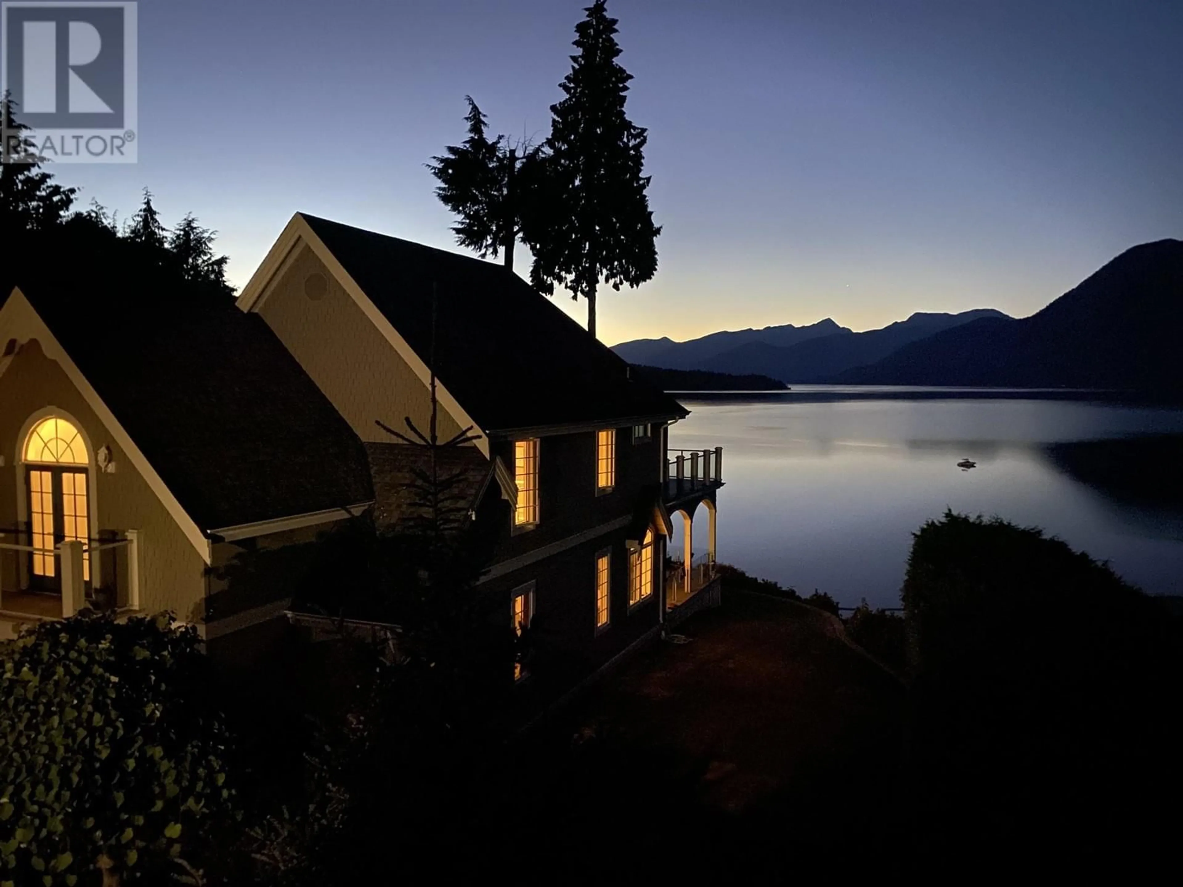 A pic from outside/outdoor area/front of a property/back of a property/a pic from drone, water/lake/river/ocean view for 6560 GALE AVENUE, Sechelt British Columbia V7Z0L1
