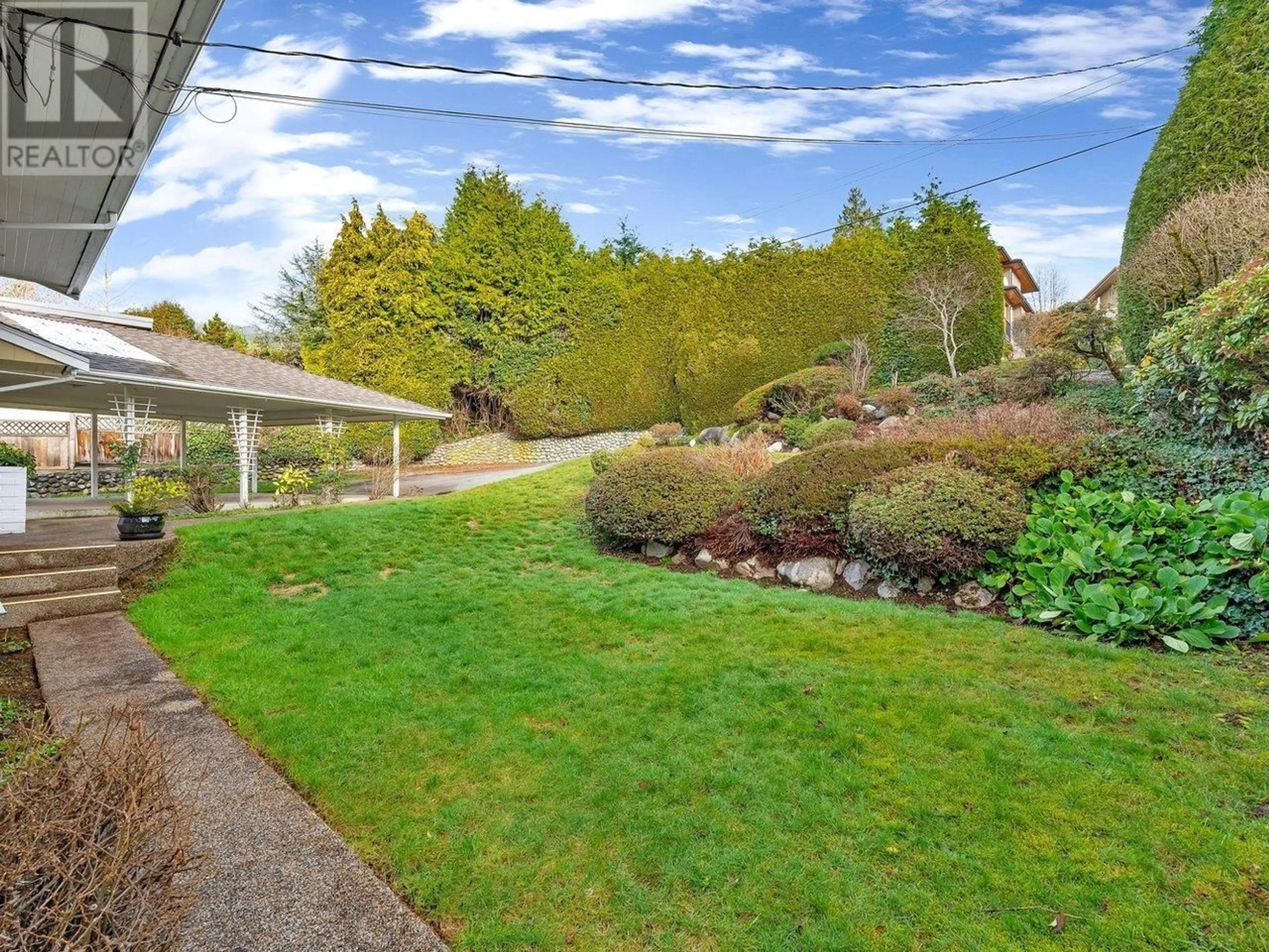 A pic from outside/outdoor area/front of a property/back of a property/a pic from drone, water/lake/river/ocean view for 1204 OTTABURN ROAD, West Vancouver British Columbia V7S2J8