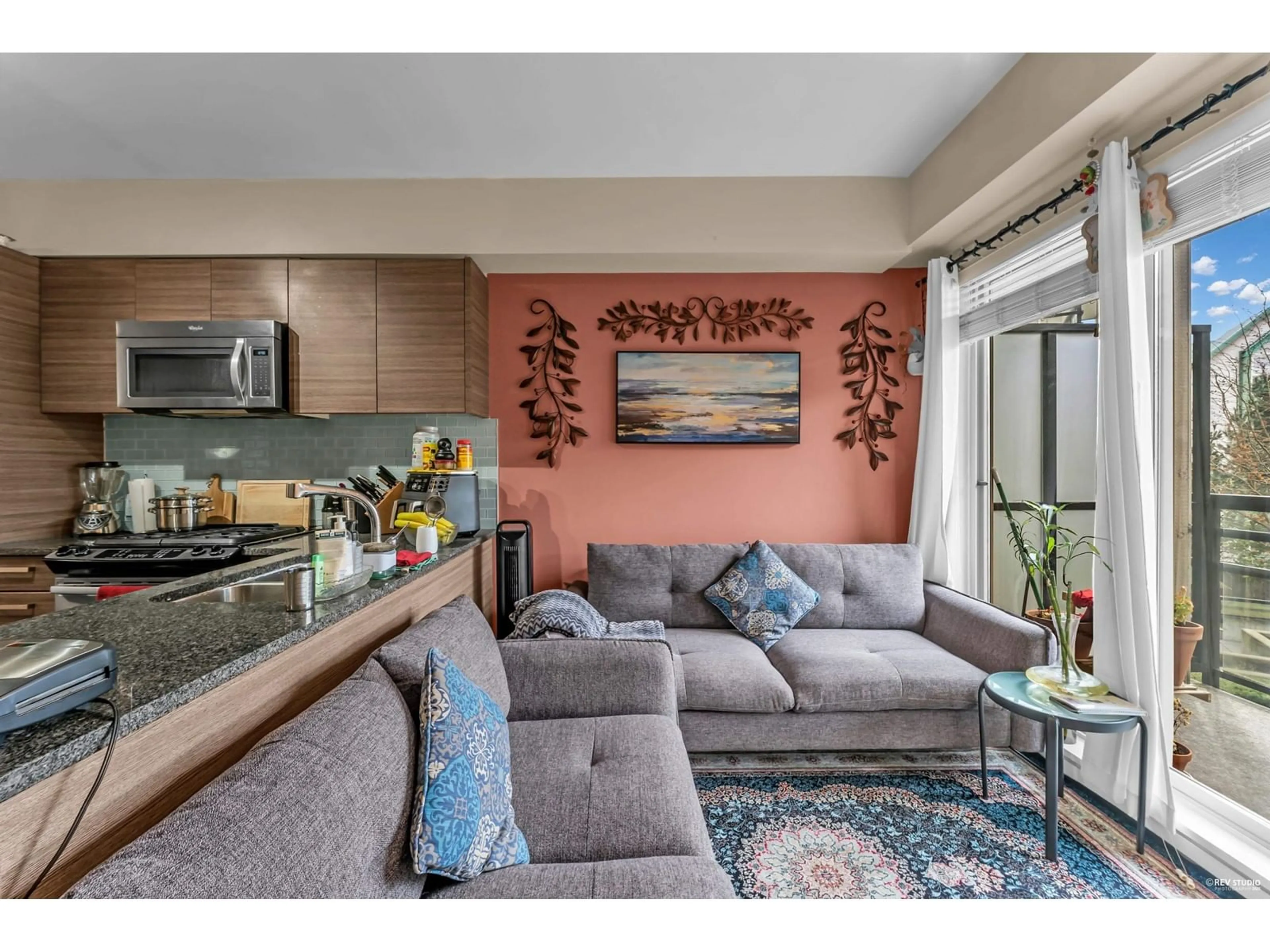 Living room with furniture, unknown for 205 - 13228 OLD YALE, Surrey British Columbia V3T0K3