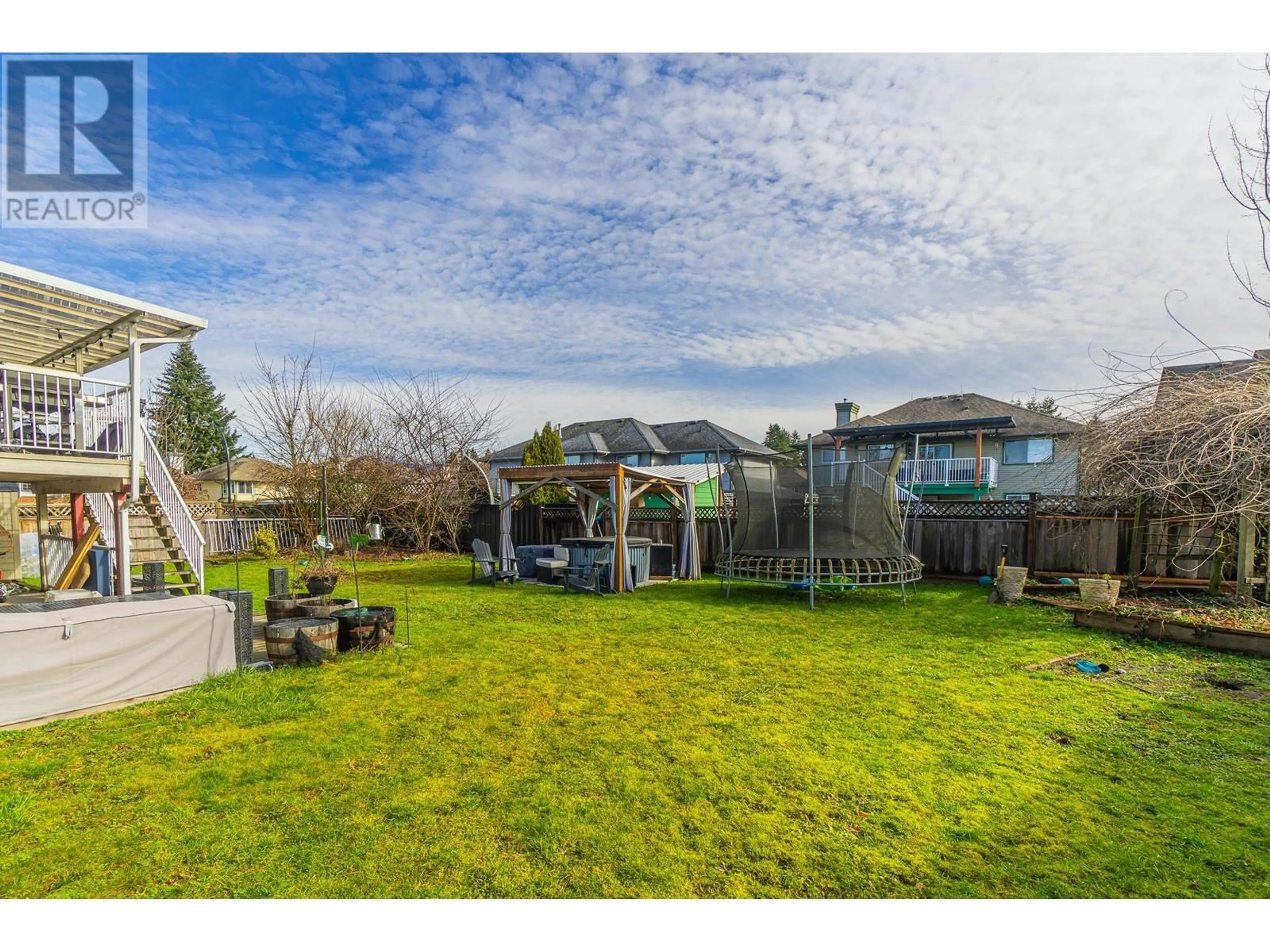 A pic from outside/outdoor area/front of a property/back of a property/a pic from drone, unknown for 12070 204B STREET, Maple Ridge British Columbia V2X1A9