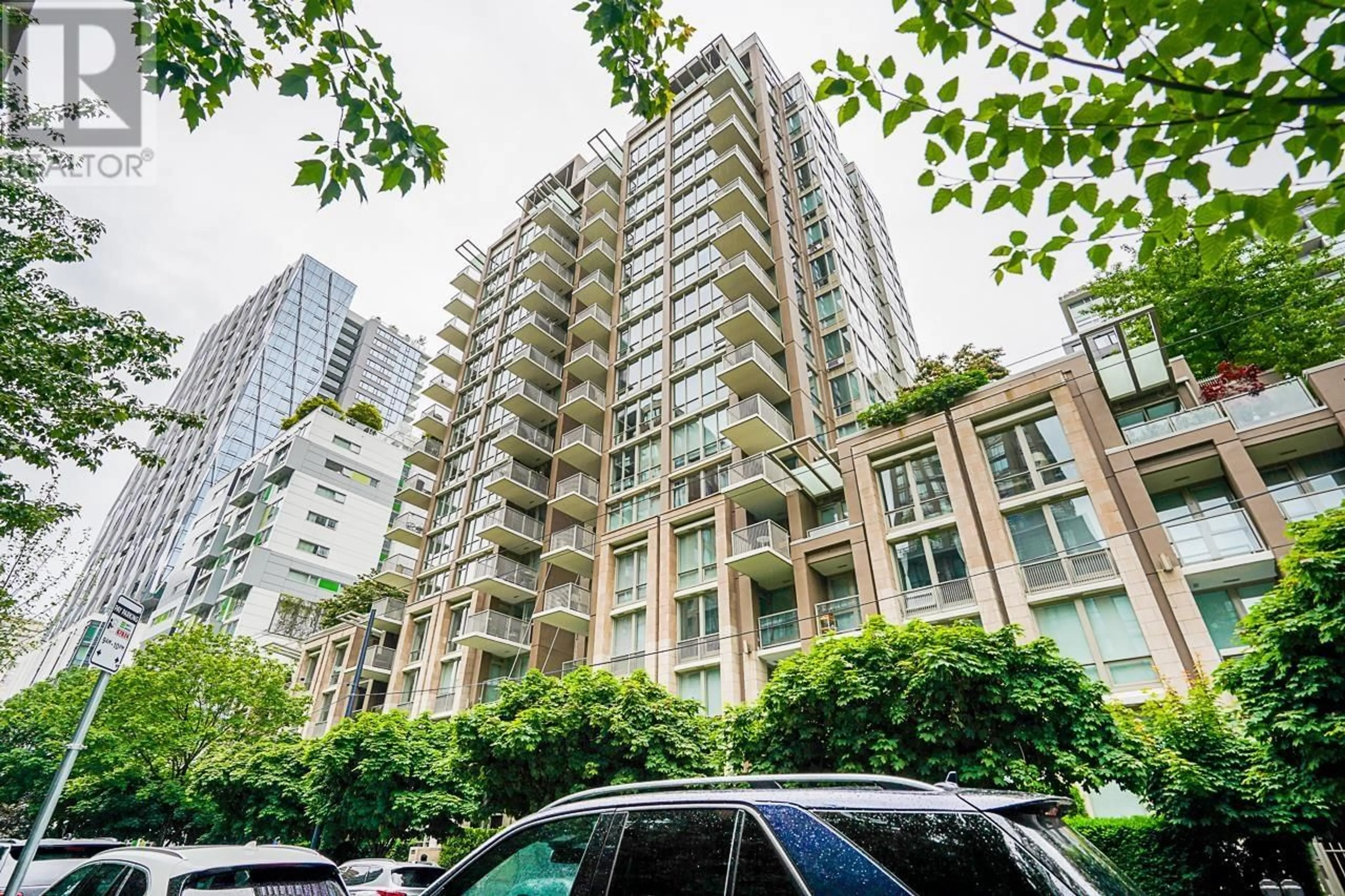 Patio, city buildings view from balcony for 210 - 1055 RICHARDS STREET, Vancouver British Columbia V6B0C2