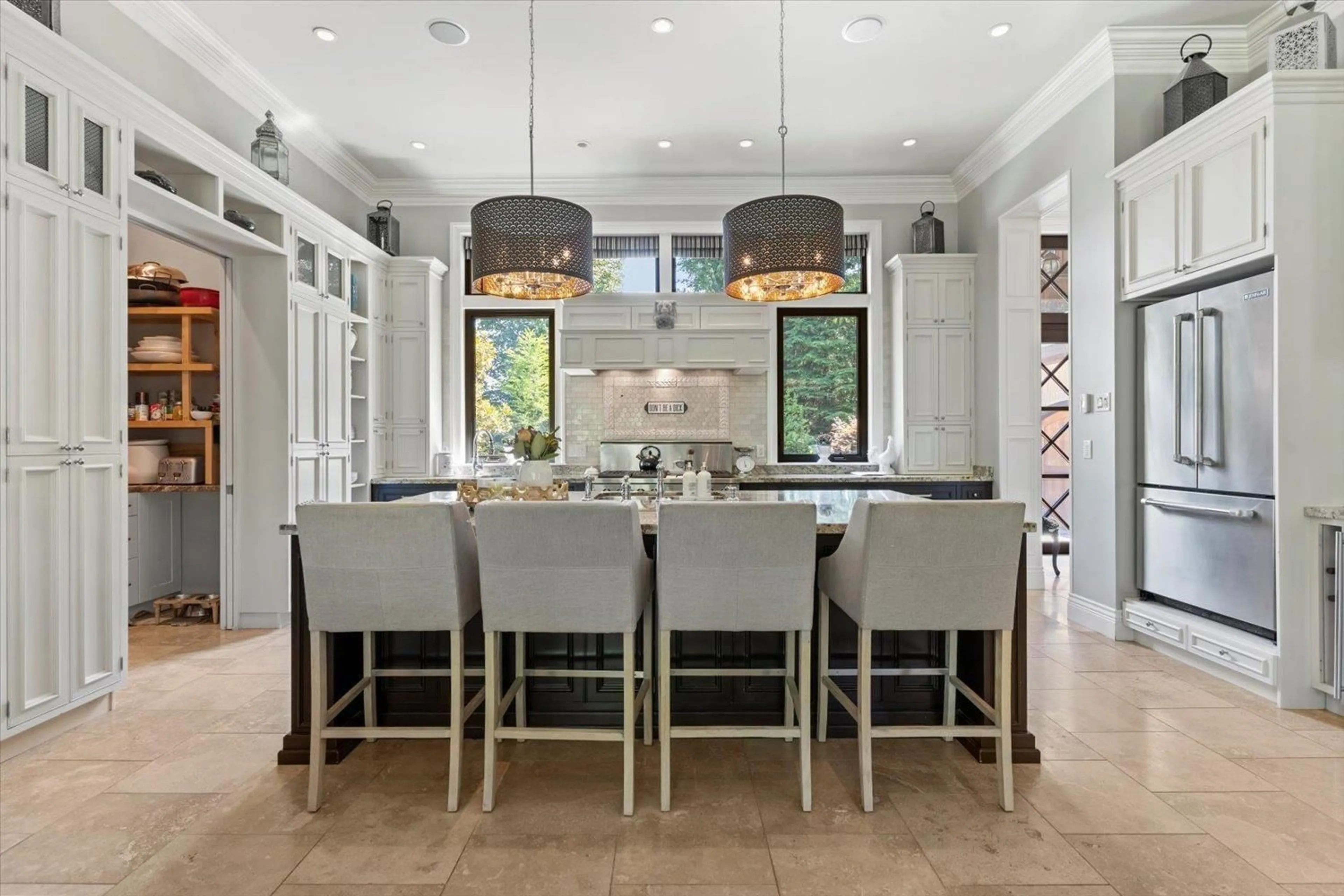 Contemporary kitchen, ceramic/tile floor for 31999 BENCH, Mission British Columbia V4S1E6