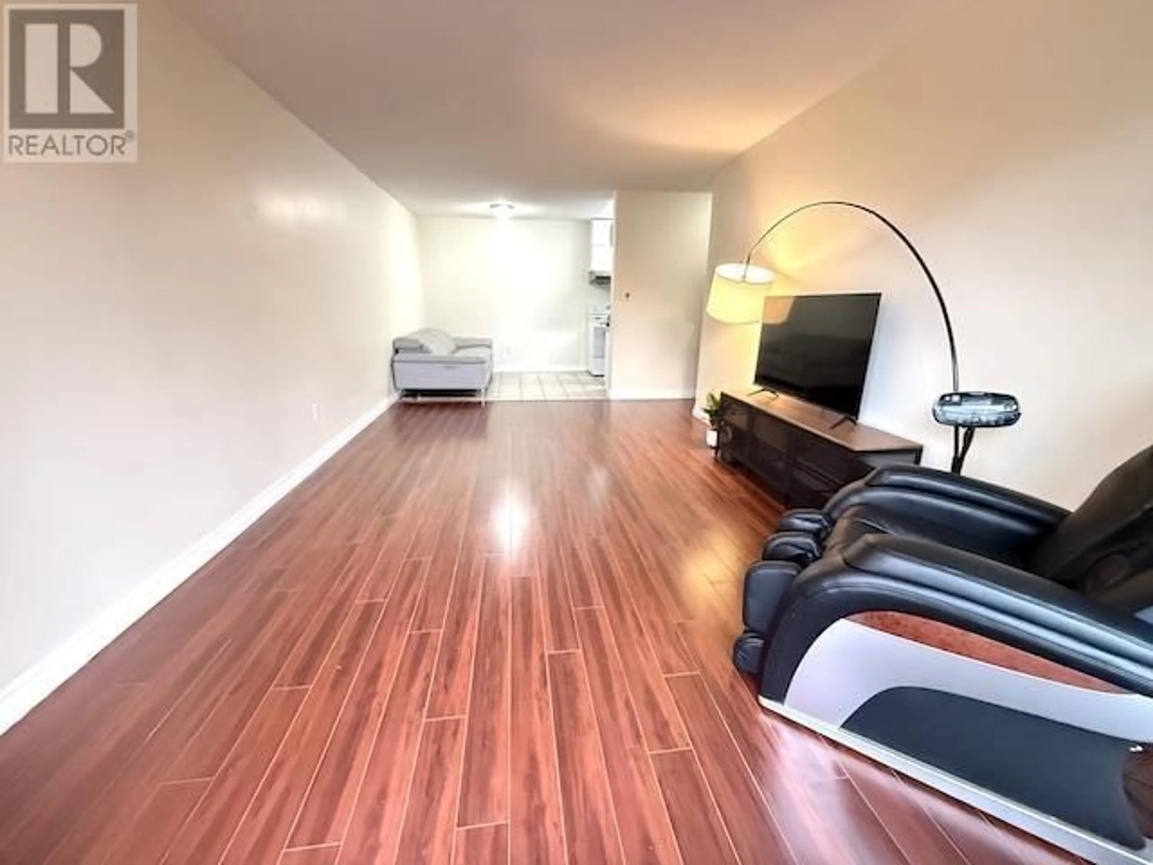 A pic of a room for 231 8500 LANSDOWNE ROAD, Richmond British Columbia V6X3G4