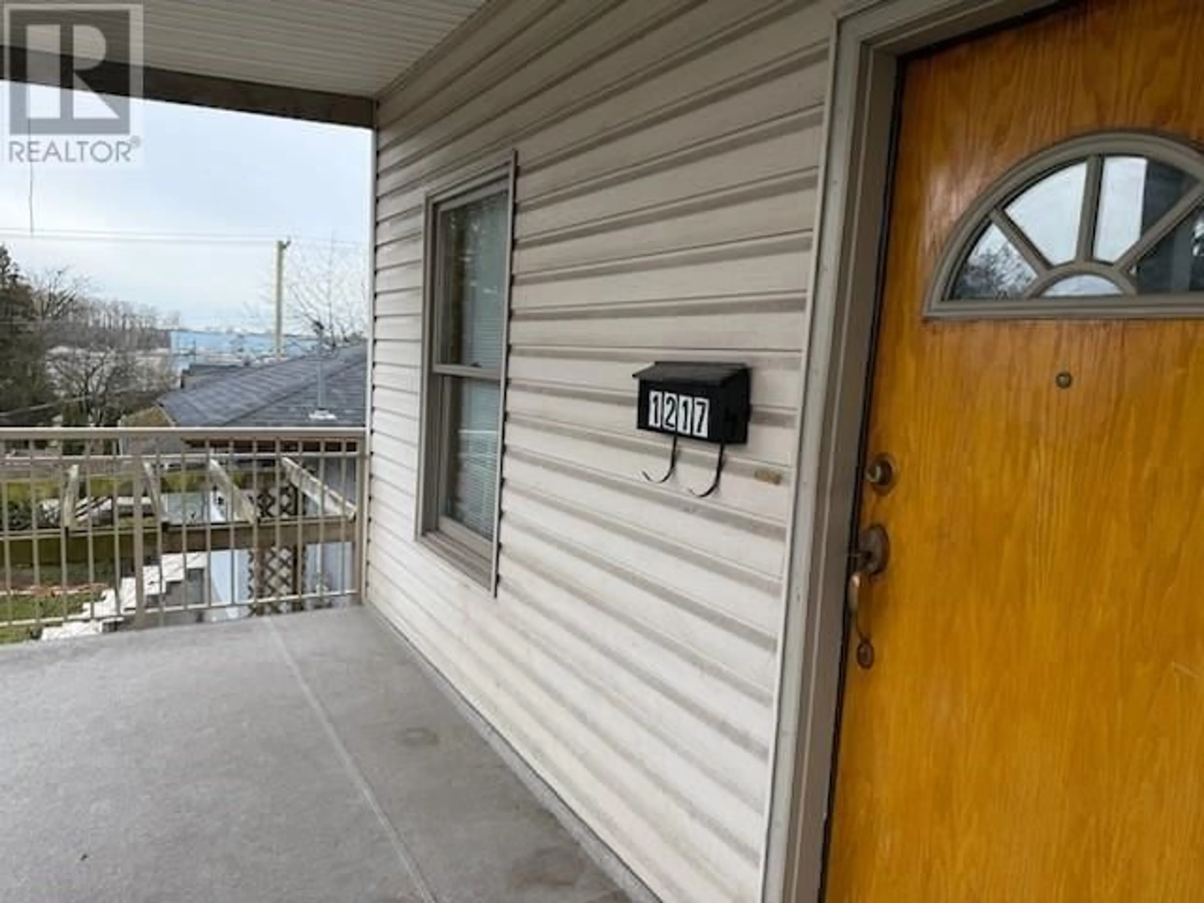 Balcony in the apartment, city buildings view from balcony for 1217 FOURTH AVENUE, New Westminster British Columbia V3M1T8