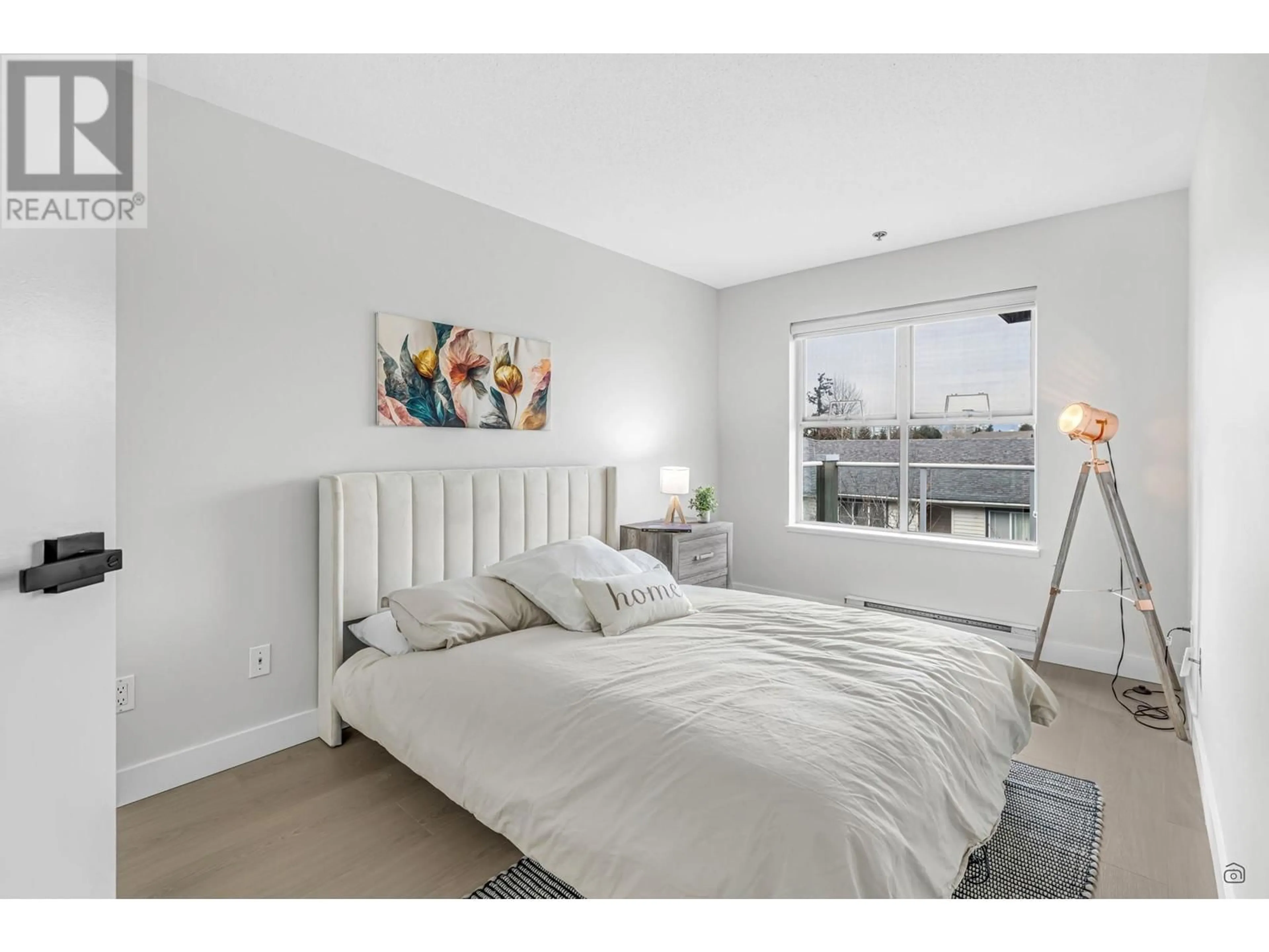 Bedroom with bed, unknown for 308 7700 ST. ALBANS ROAD, Richmond British Columbia V6Y3Y4