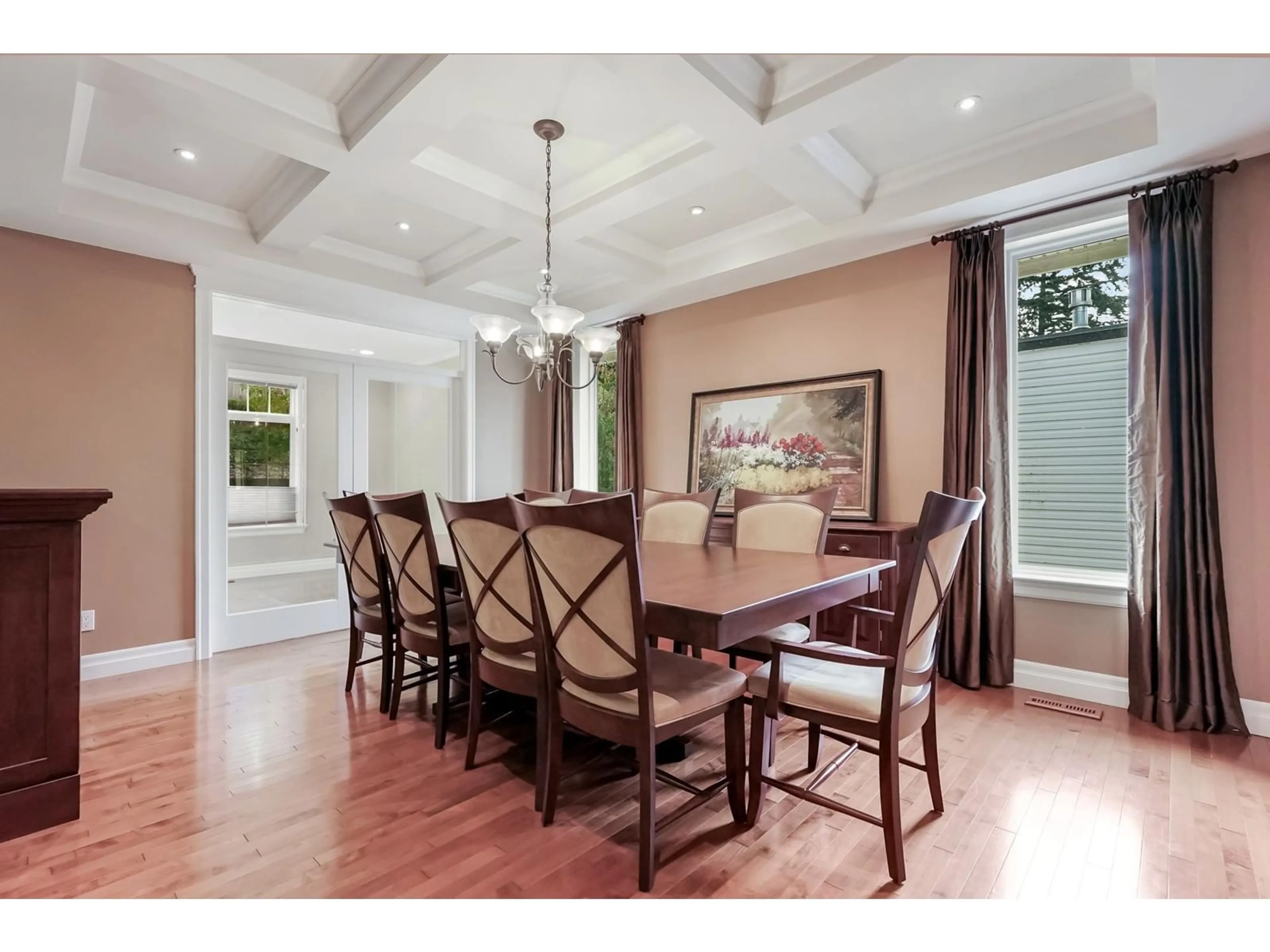 Dining room, wood/laminate floor for 2796 MARBLE HILL, Abbotsford British Columbia V3G1C3