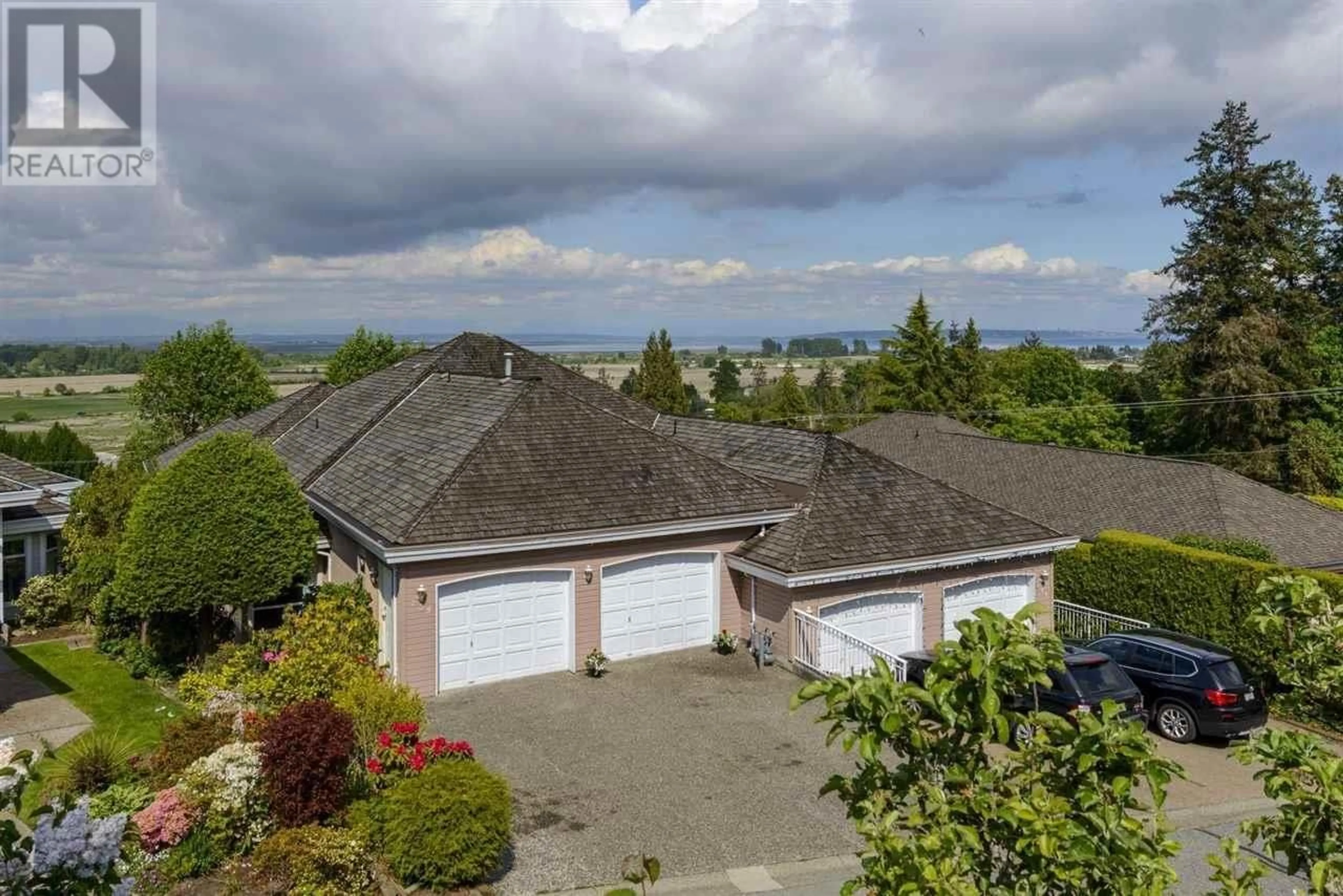 A pic from outside/outdoor area/front of a property/back of a property/a pic from drone, mountain view for 239 MORNINGSIDE DRIVE, Delta British Columbia V4L2M3