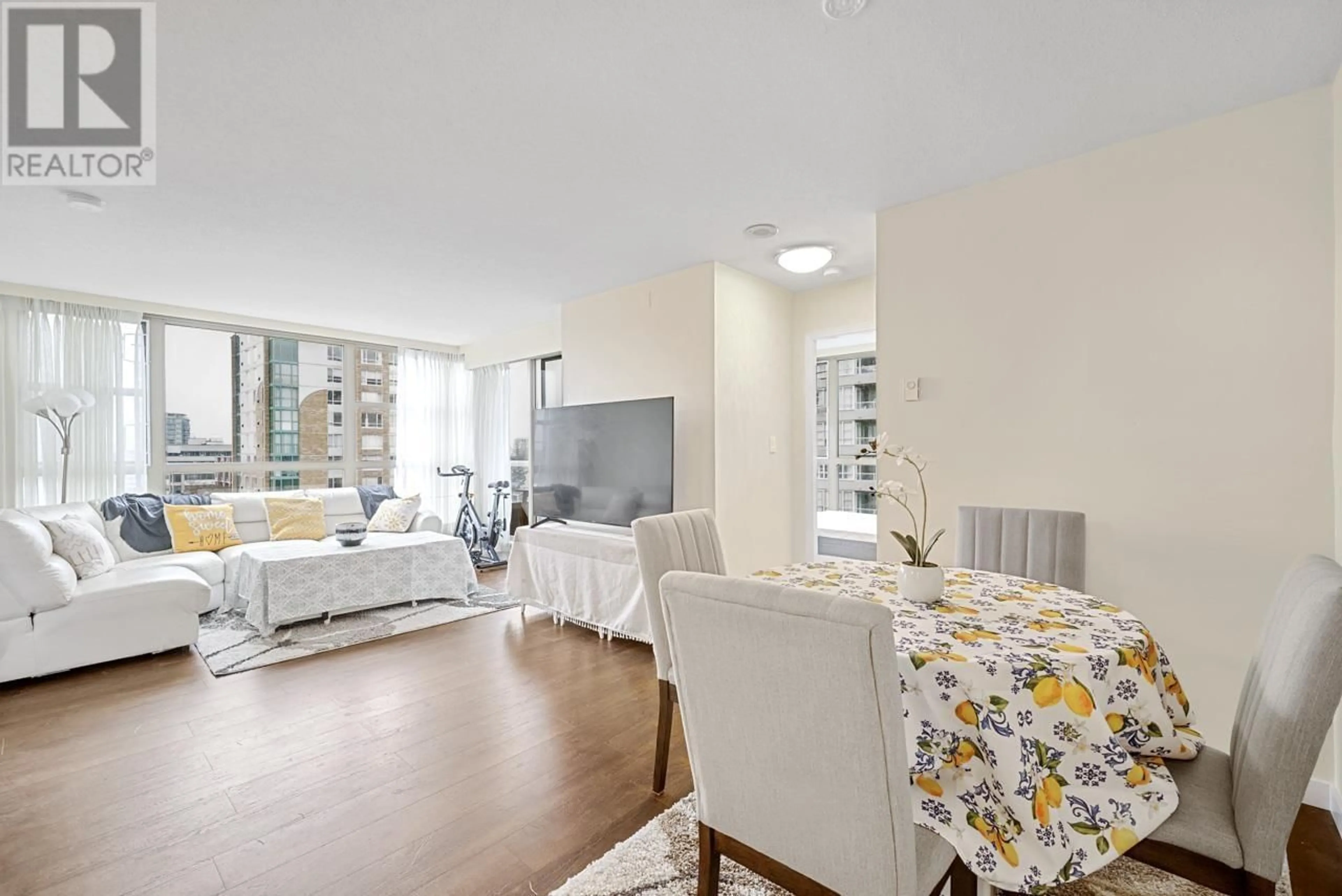 Living room with furniture, unknown for 807 - 8297 SABA ROAD, Richmond British Columbia V6Y4B5