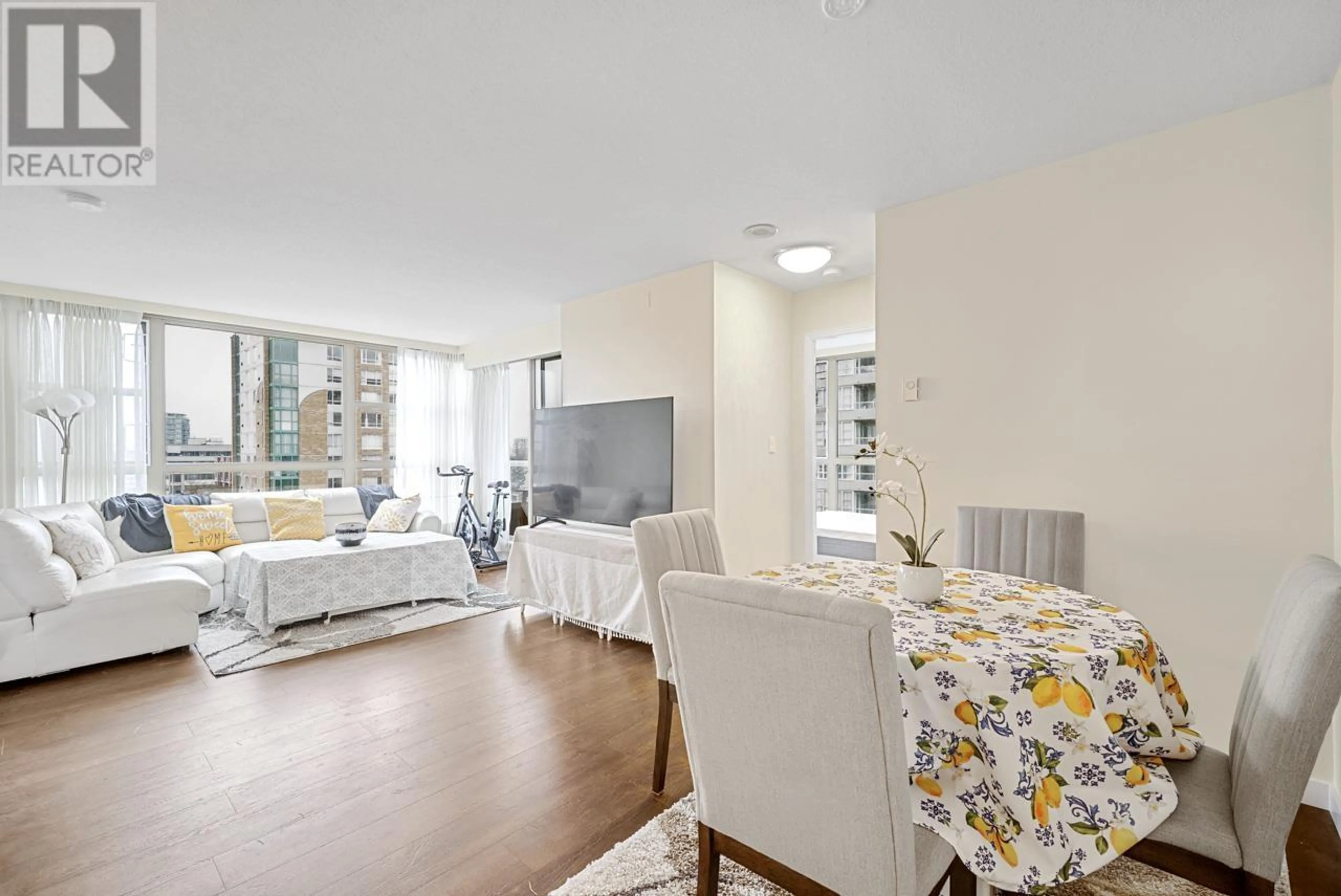 Living room with furniture, unknown for 807 8297 SABA ROAD, Richmond British Columbia V6Y4B5