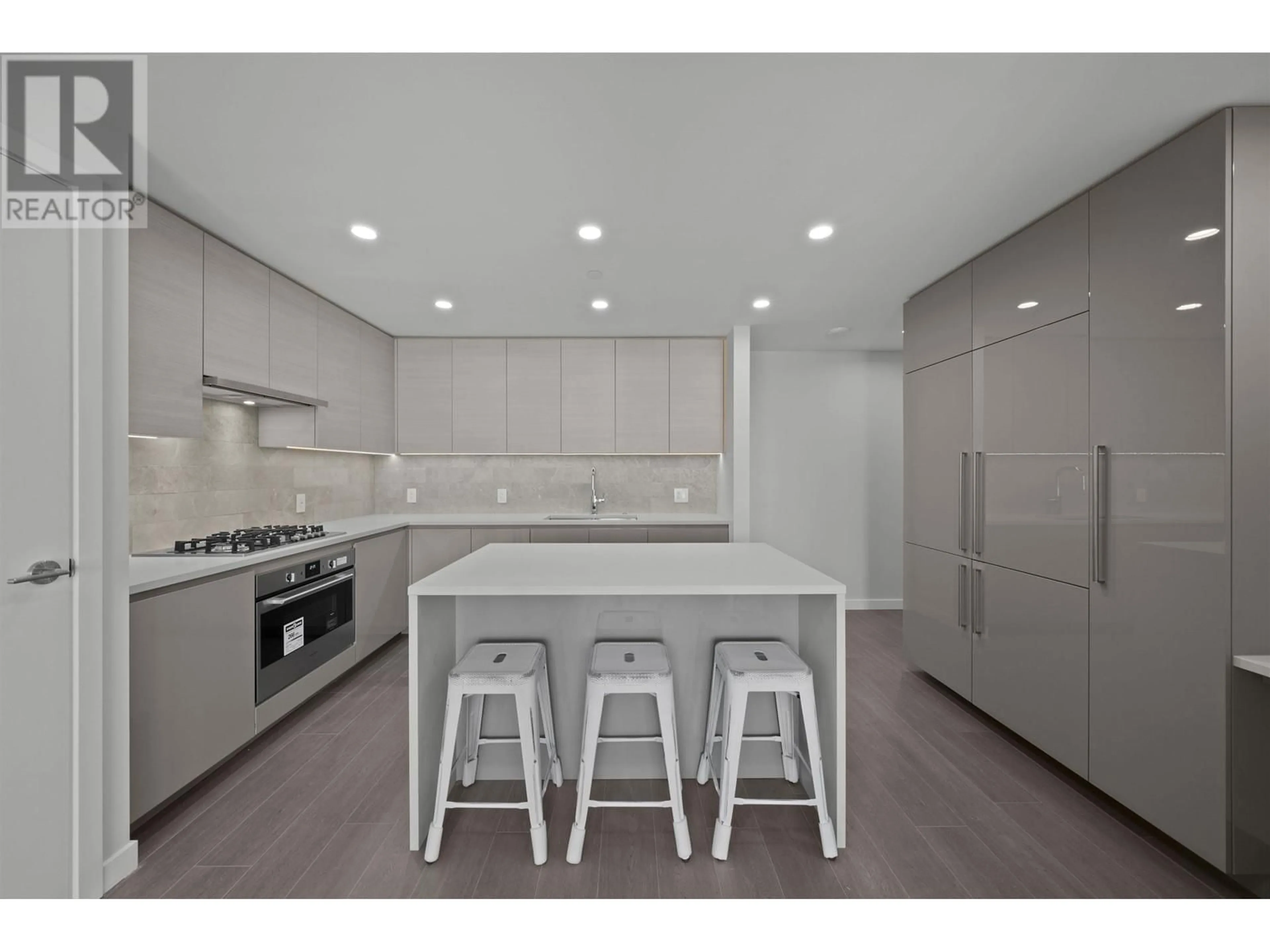 Contemporary kitchen, unknown for 3911 2108 GILMORE AVENUE, Burnaby British Columbia V5C0N8