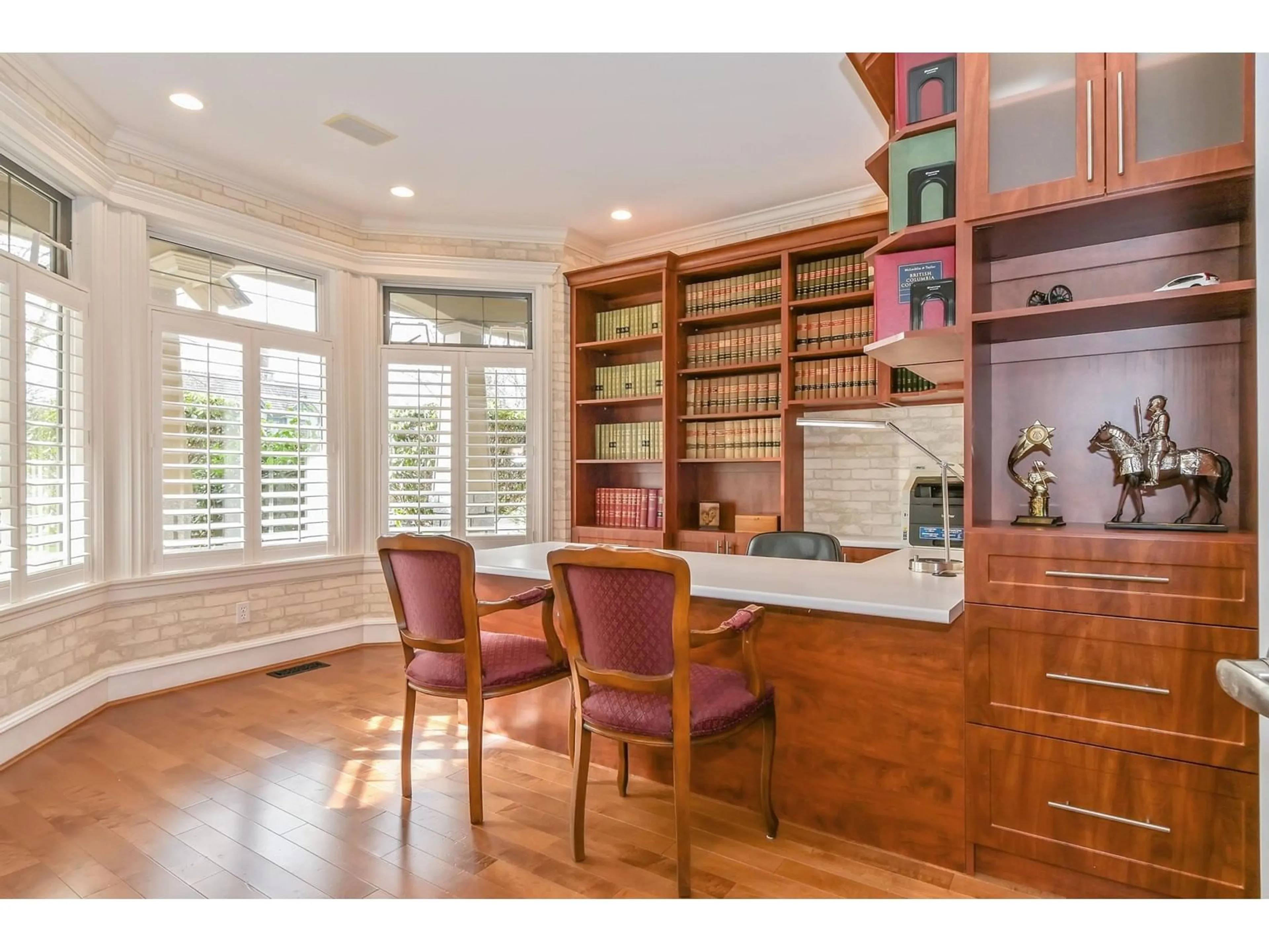 Open concept kitchen, wood/laminate floor for 15802 COLLINGWOOD, Surrey British Columbia V3S0J3
