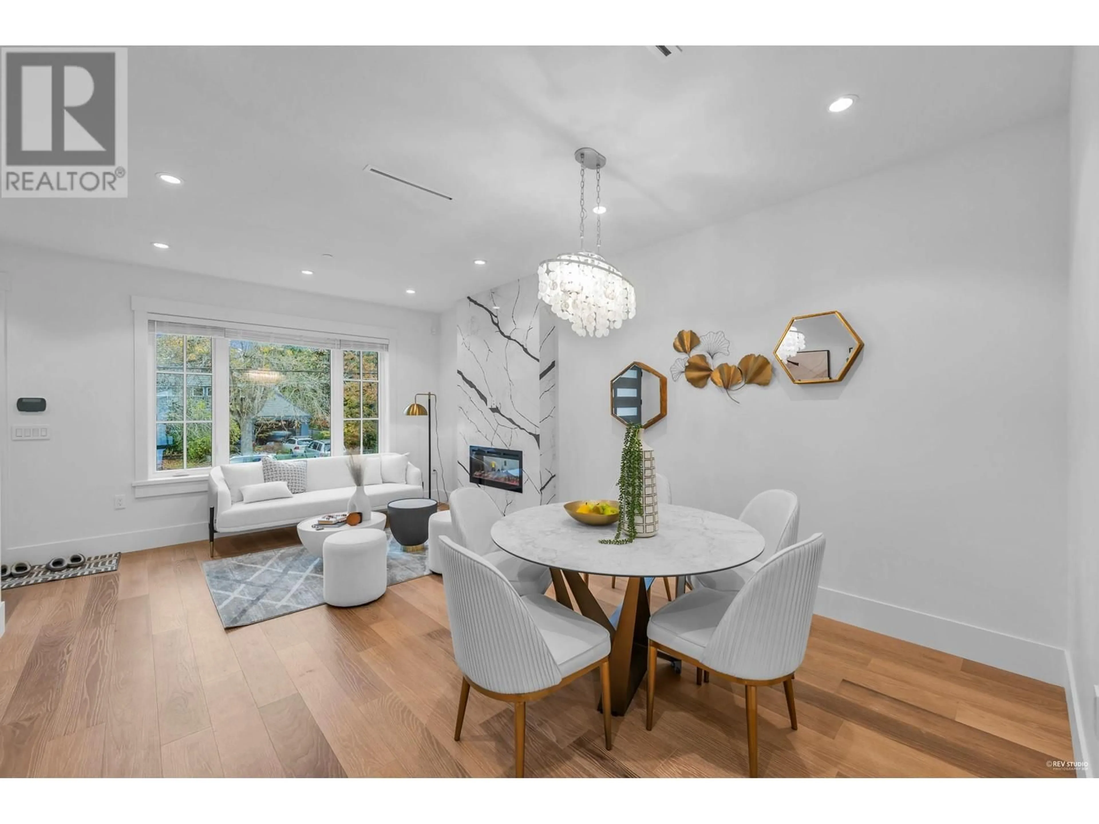 Dining room, wood/laminate floor for 3824 W 50TH AVENUE, Vancouver British Columbia V6N3V5