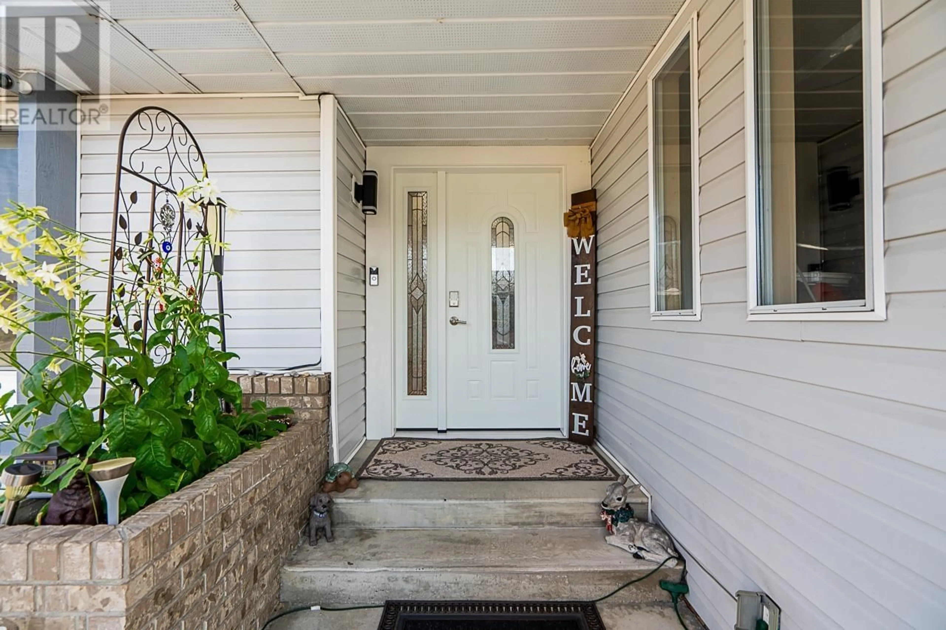 Indoor entryway for 22877 125A AVENUE, Maple Ridge British Columbia V2X0N3